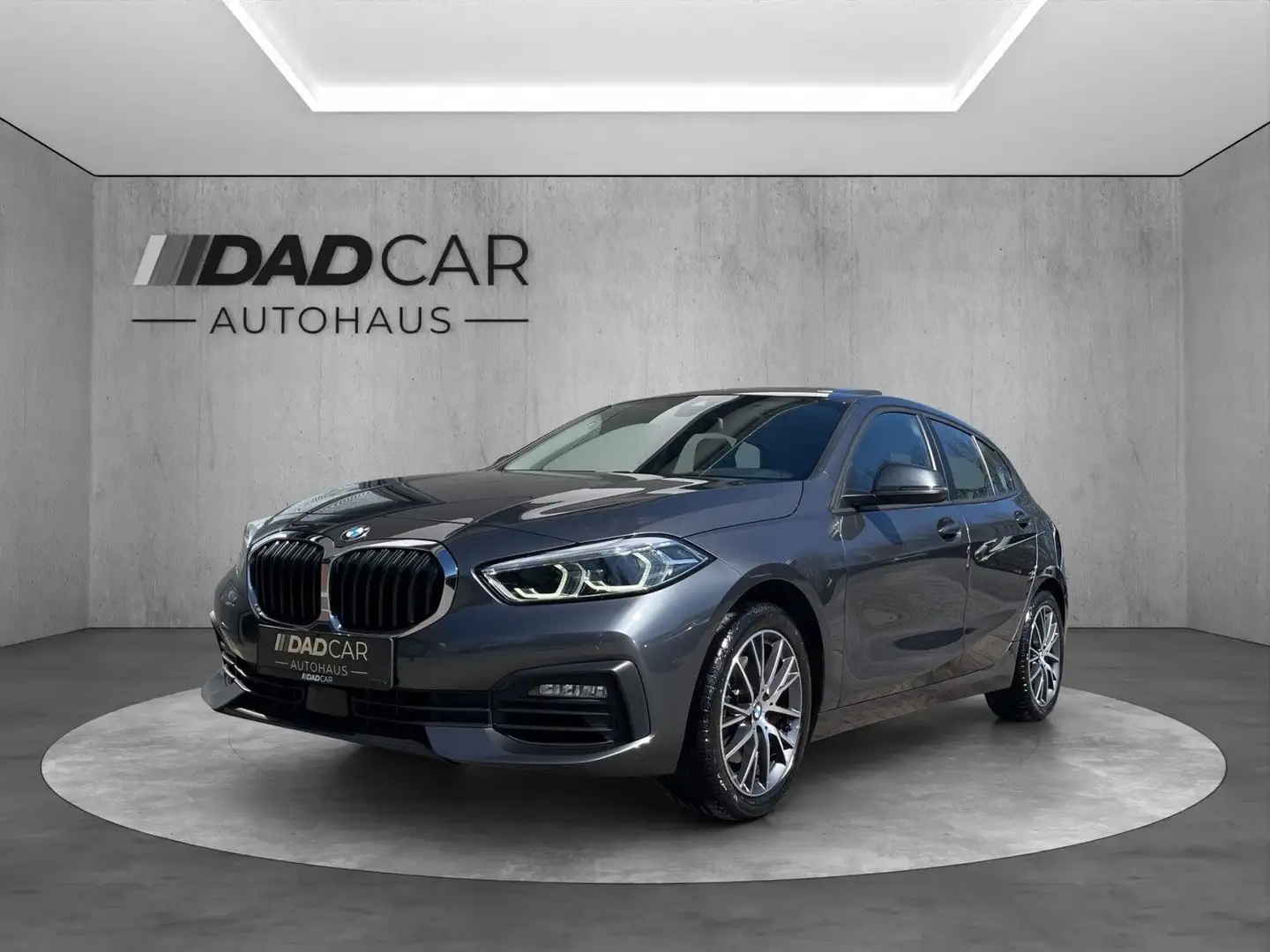 BMW 118 1 118i Advantage LED PANO LEDER NAVI CARPLAY - 1