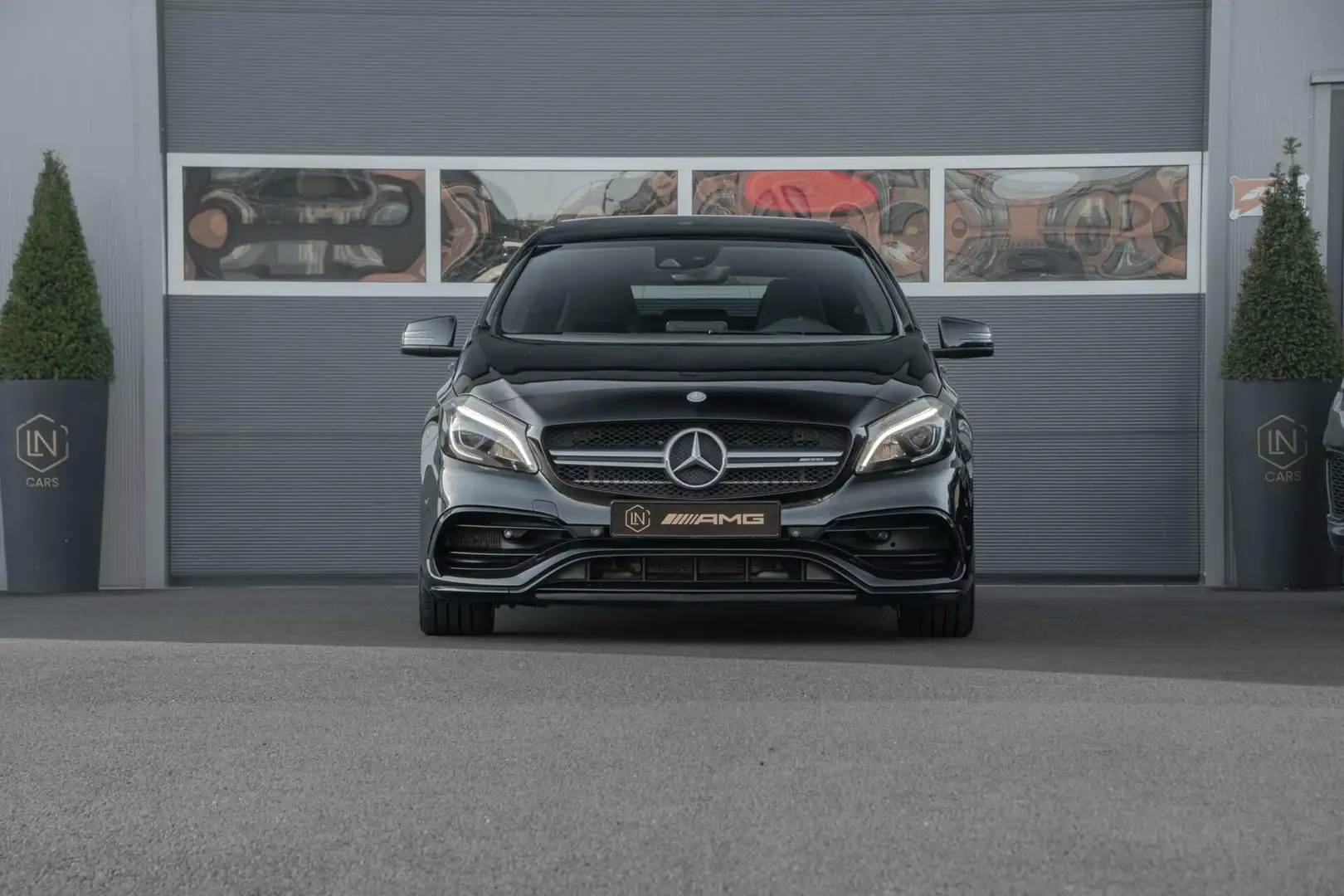 Mercedes-Benz A 45 AMG 4MATIC |Pano|Camera|Harman & Kardon Schwarz - 2