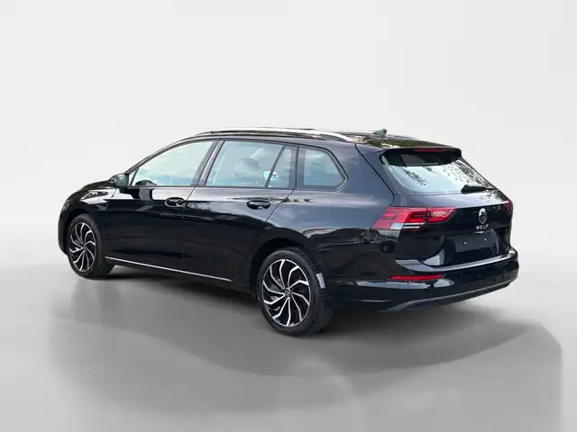 Volkswagen Golf view 4