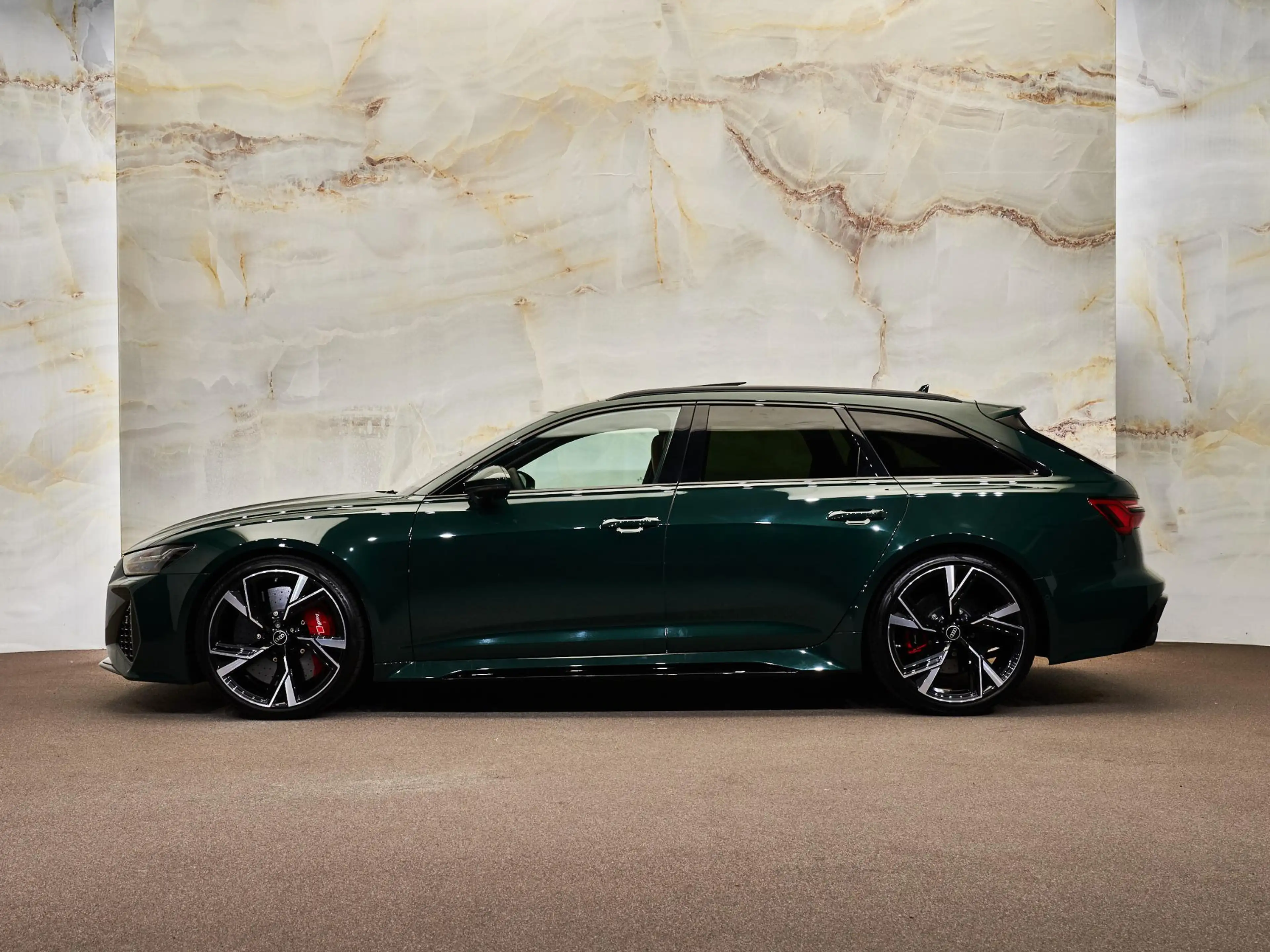 Audi RS6 Avant 4.0 TFSI Quattro , Audi Exclusive, Dynamic+, — photo 2