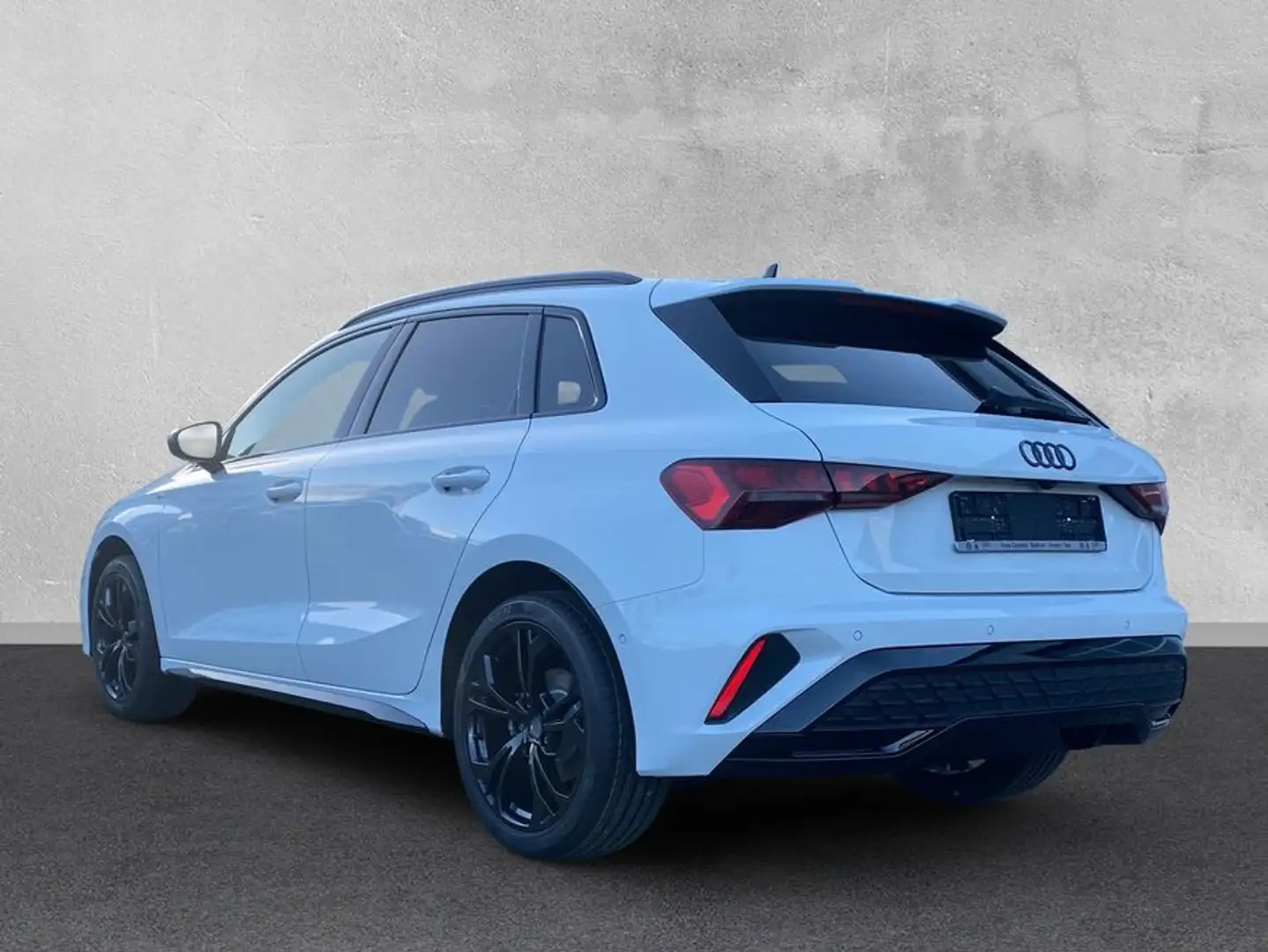 Audi A3 Sportback S-line 35 TFSI S tronic AHK Weiß - 2