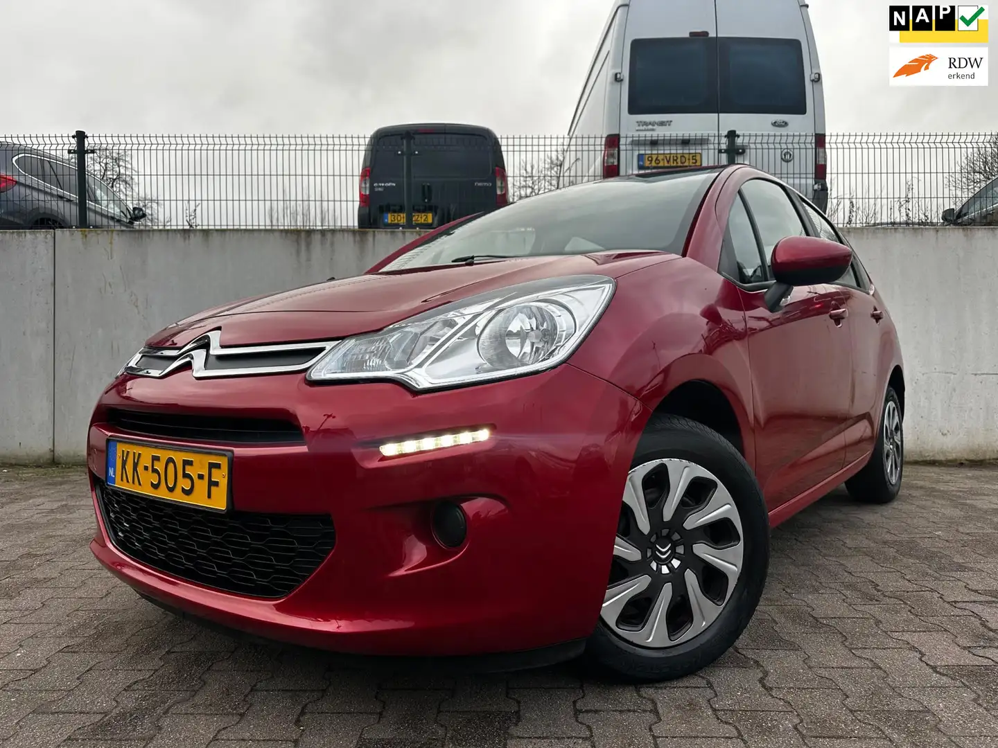 Citroen C3 1.2 PureTech Tendance/NAVI/CRUISE/AIRCO/NAP/APK 05 Rosso - 1
