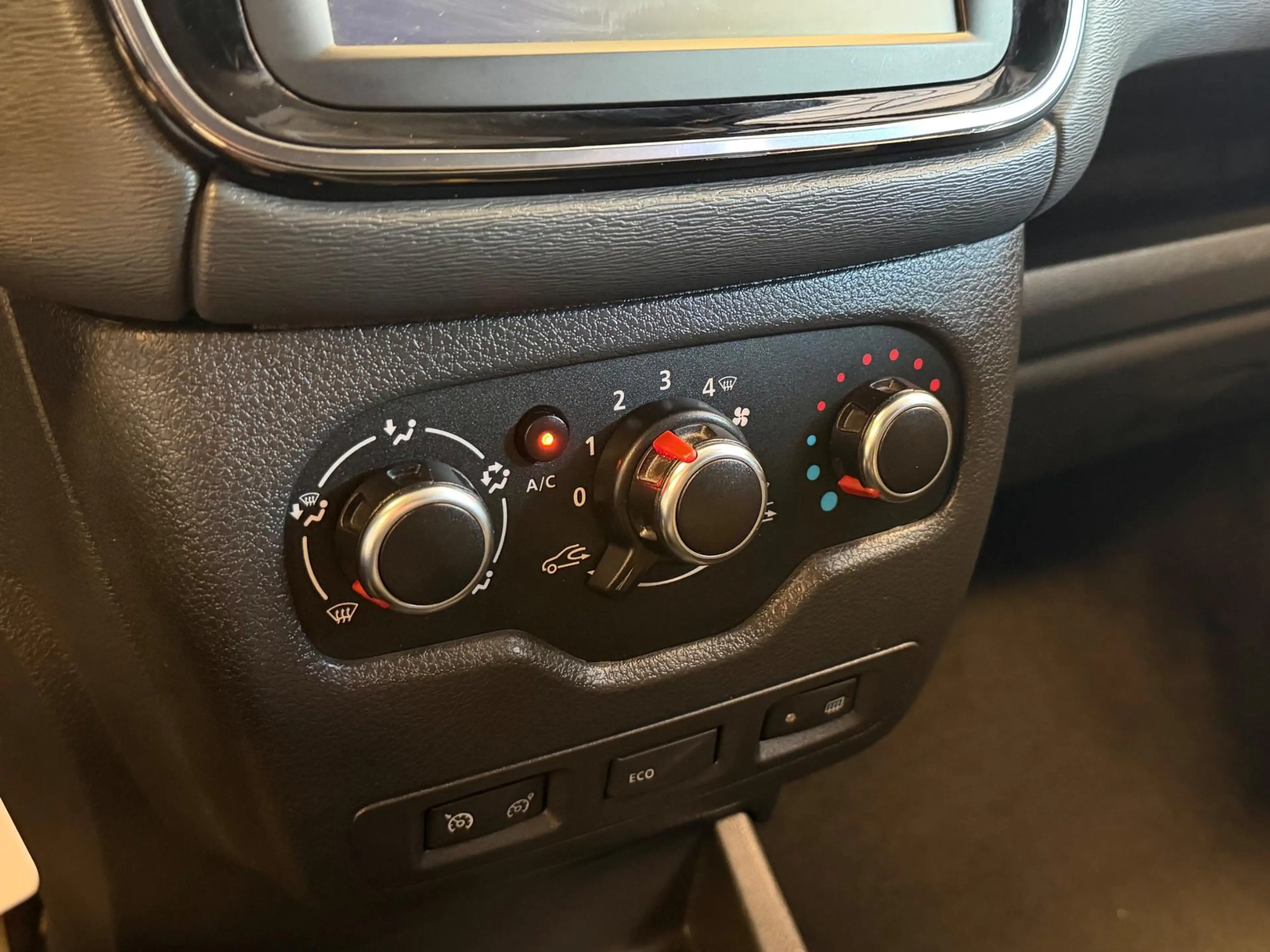 Dacia Dokker 1.3 TCe Stepway 130PK GARANTIE TOT 06-2029!* . NAV — photo 15