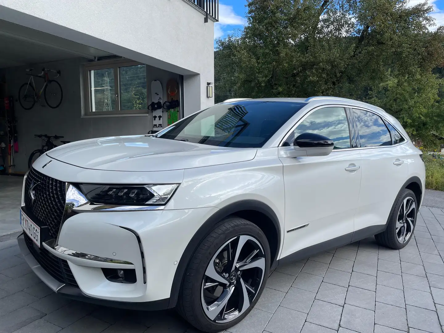 DS Automobiles DS 7 Crossback BlueHDi 180 EAT8 Performance Line Performance Line Weiß - 2