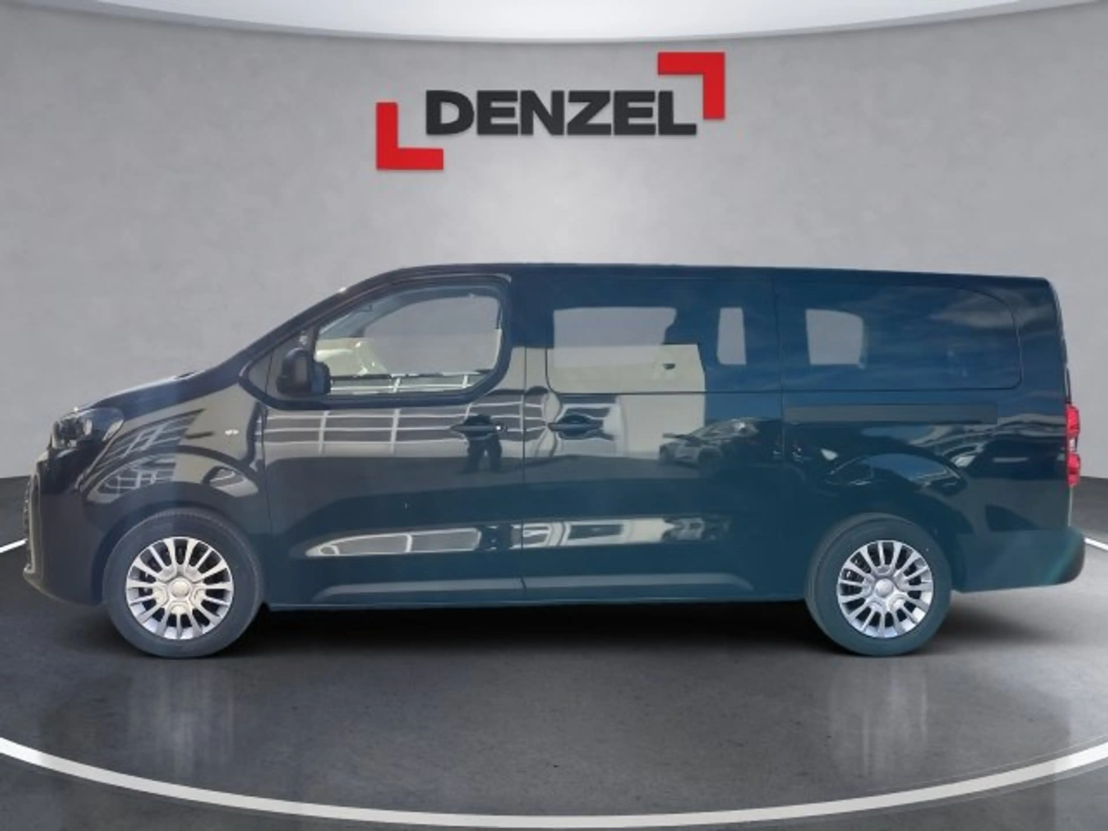 Toyota Proace P Verso 2.2L D150 Active L2 MT — photo 2