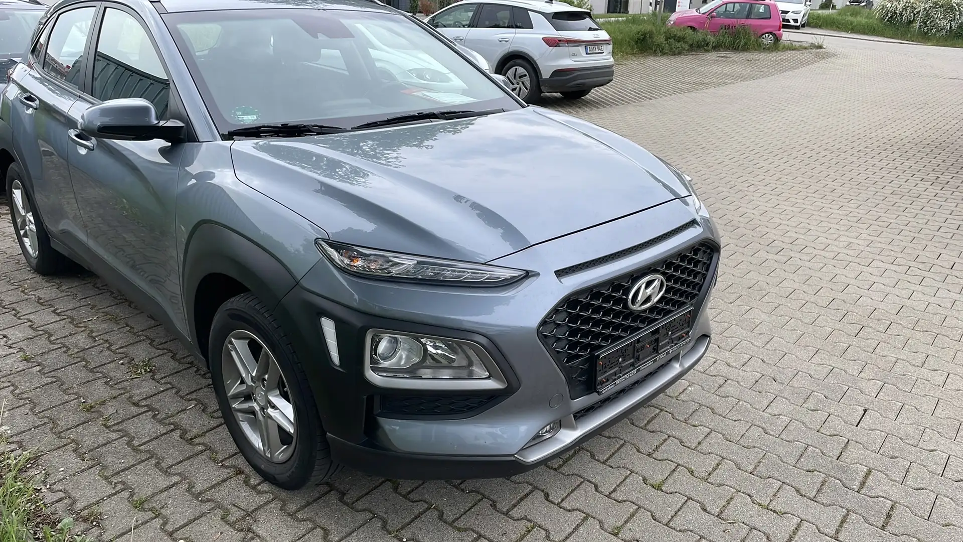 Hyundai KONA 1.0 T-GDI Style Grau - 2