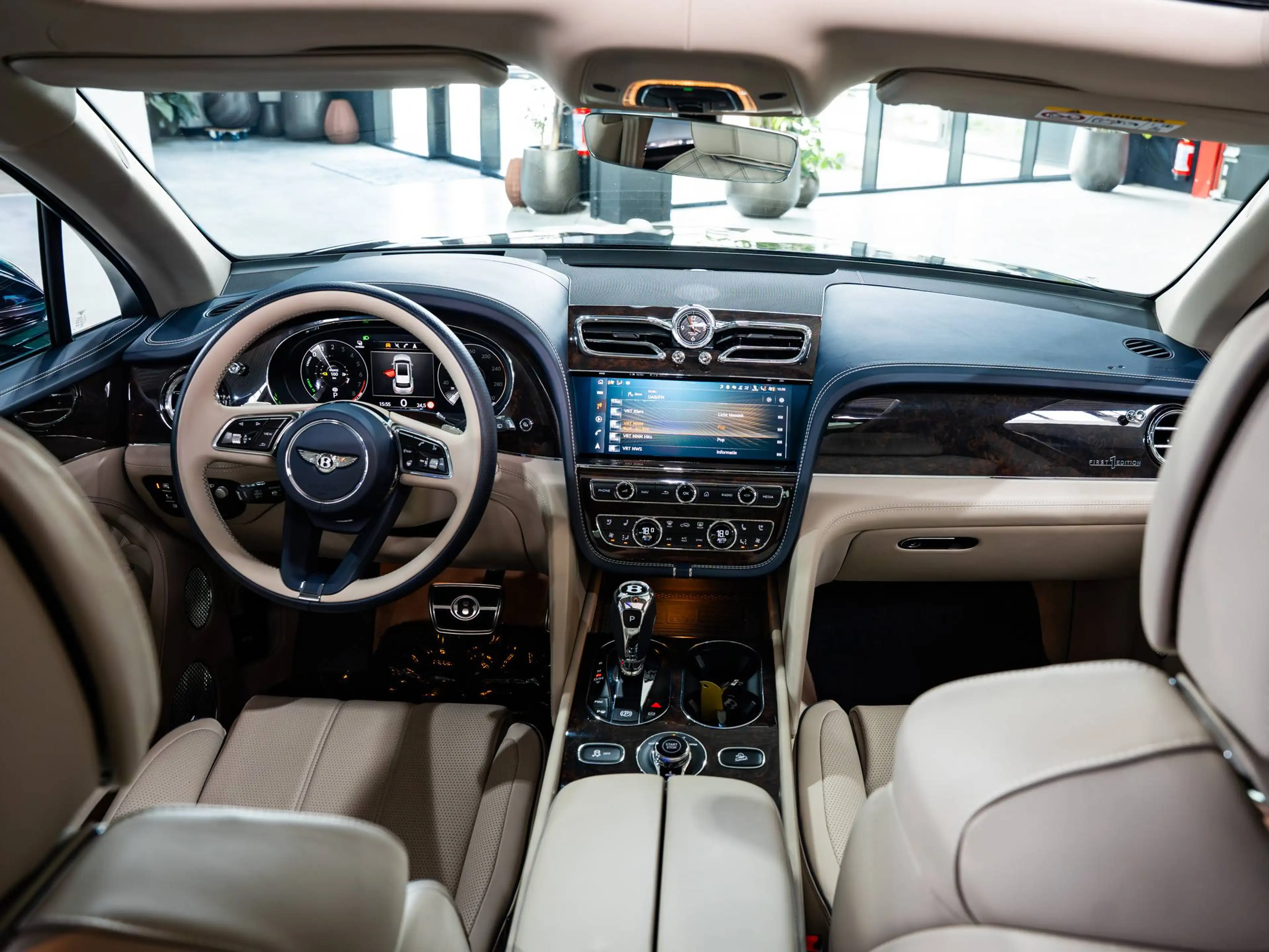 Bentley Bentayga 3.0 Turbo V6 PHEV - First Edition - Massage - Pano - Naim - HUD - ACC - 360° - Memory seats — photo 11