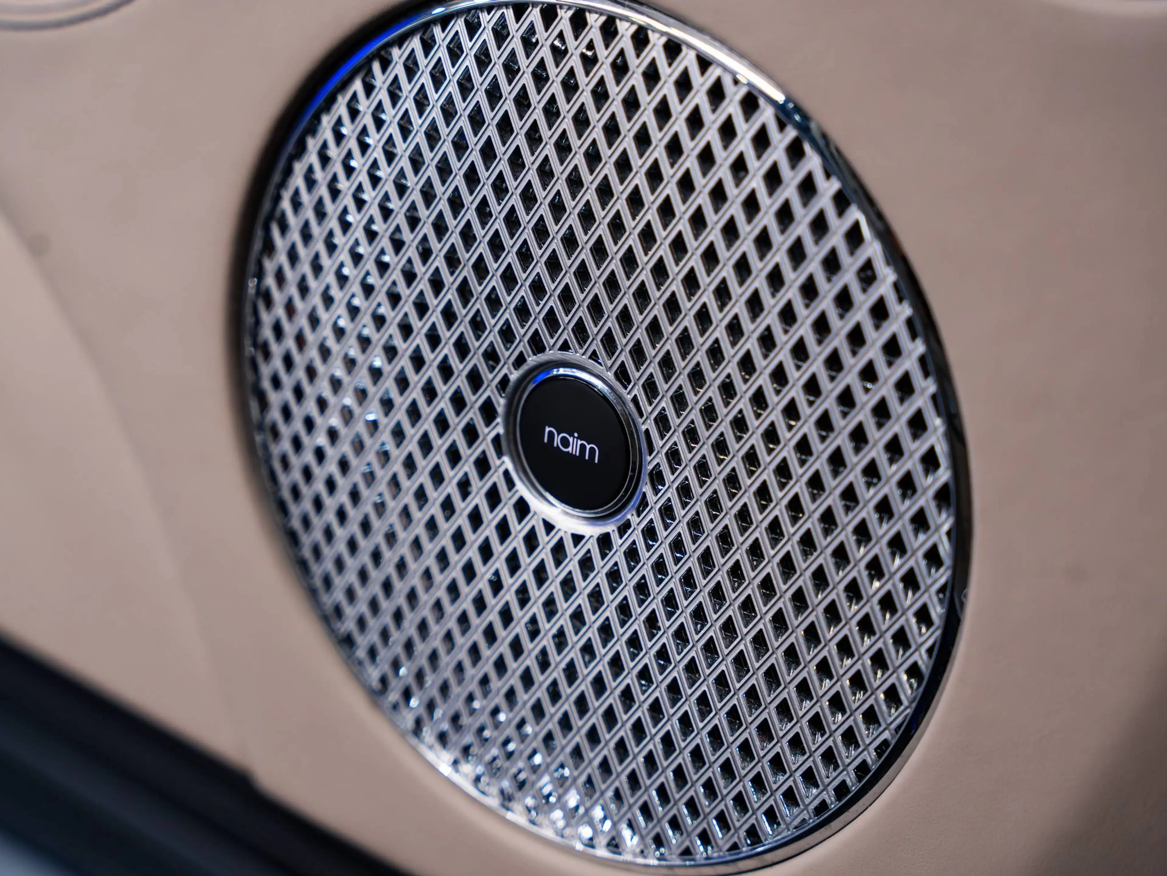 Bentley Bentayga 3.0 Turbo V6 PHEV - First Edition - Massage - Pano - Naim - HUD - ACC - 360° - Memory seats — photo 12