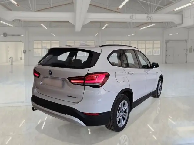 BMW X1 view 4