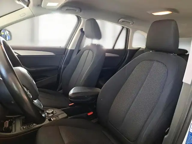 BMW X1 view 9