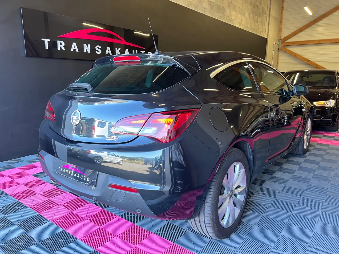 Opel Astra Sport Noir - 2
