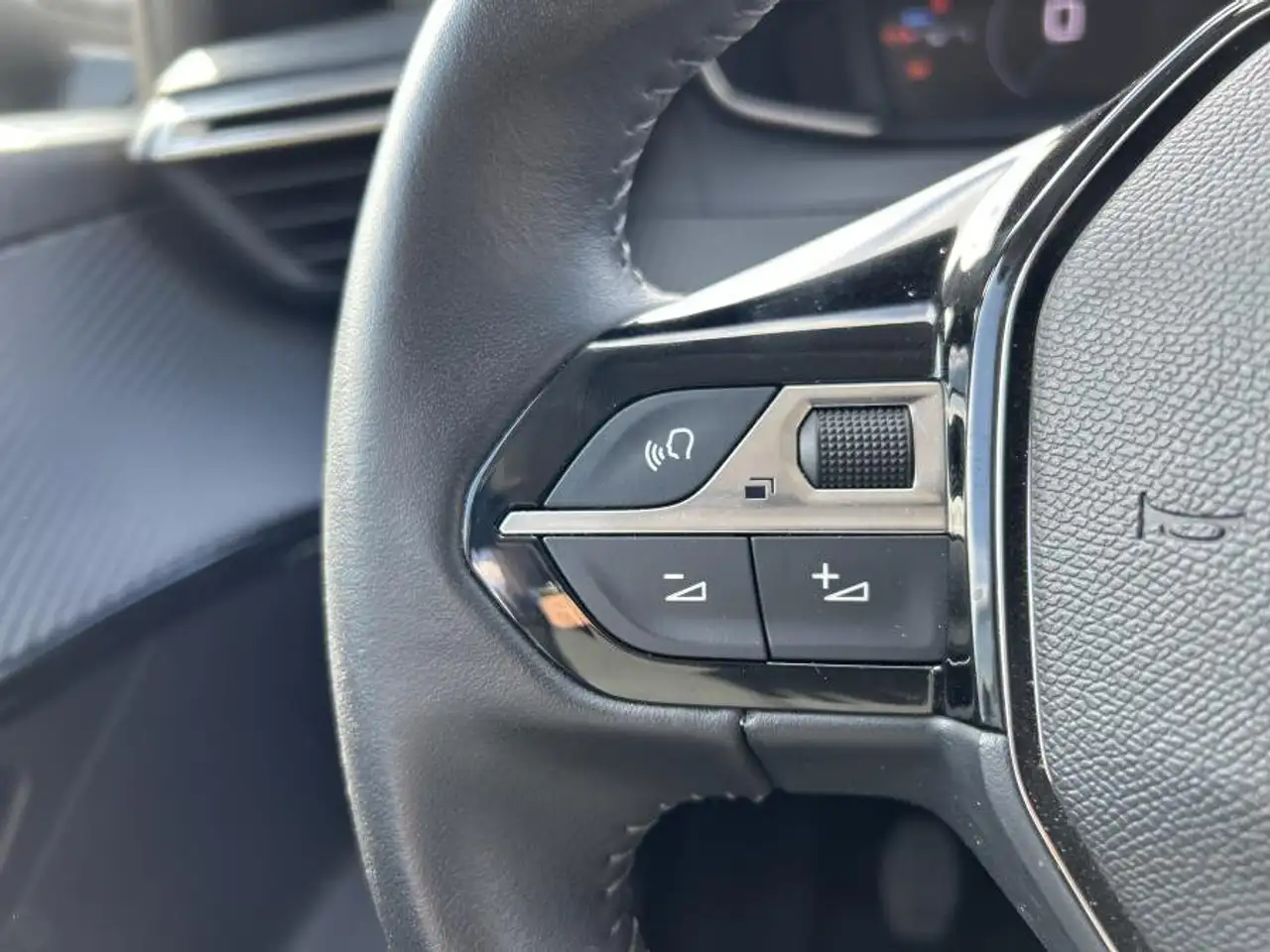 Peugeot 208 PureTech 100 Allure 5p PROMO!! PARI NUOVO 17