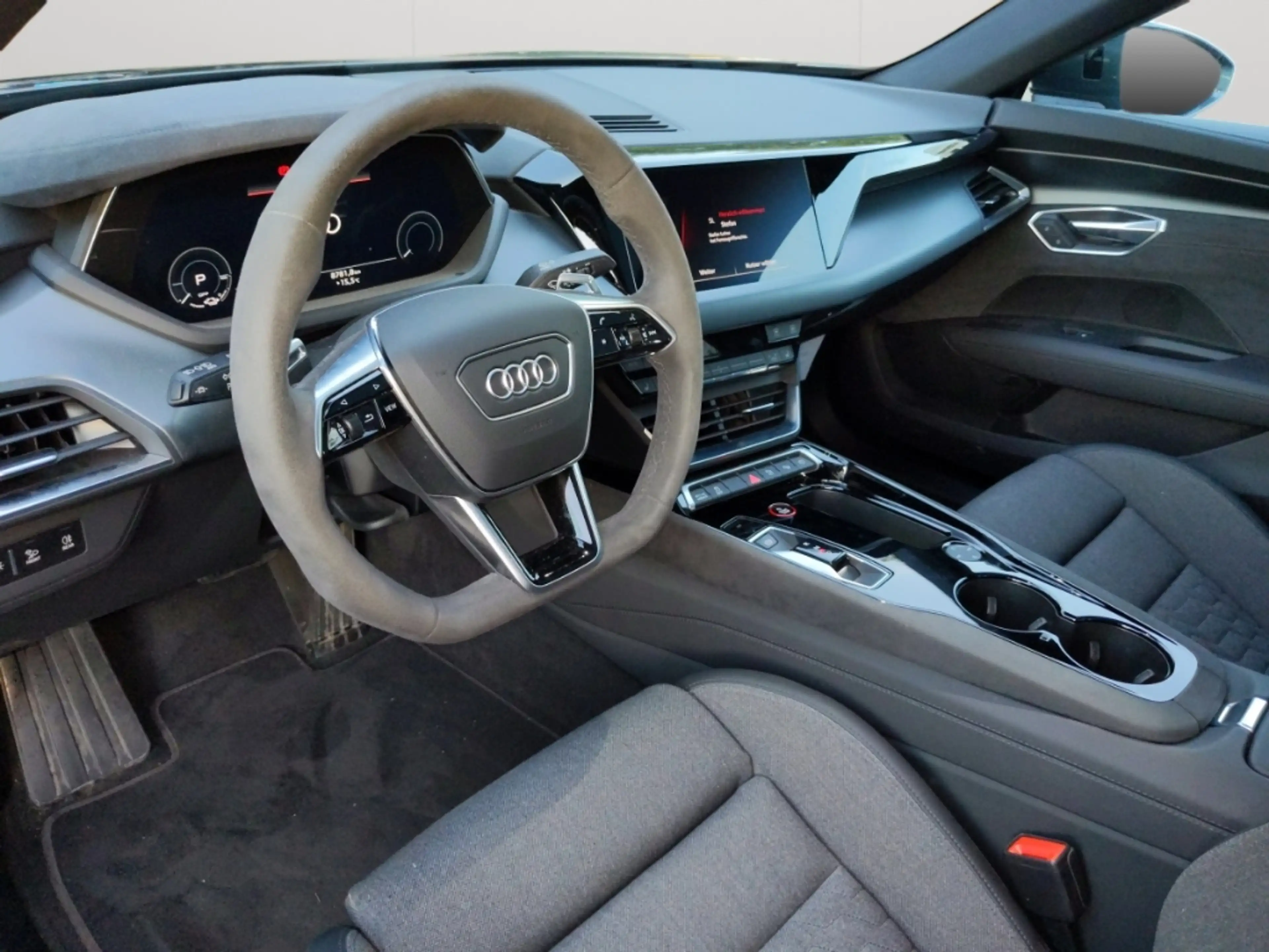 Audi e-tron GT quattro 93kWh Matrix Navi HUD SHZ Umgebungskameras — photo 13