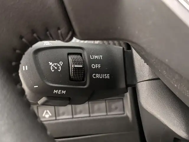 Peugeot 2008 view 10
