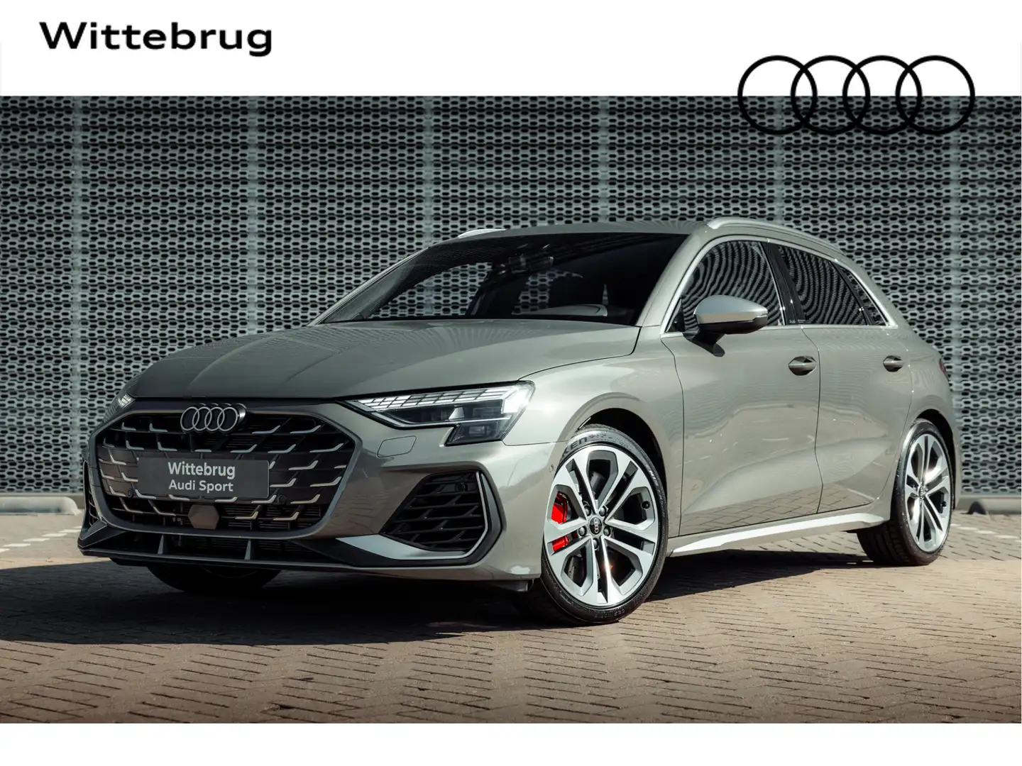 Audi S3 Sportback 333 pk quattro S tronic | Akrapovič uitl Gris - 1