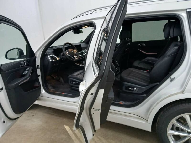 BMW X7 xDr. 40dA Pano 6Sitzer ACC Park+ HuD Standh. — photo 11