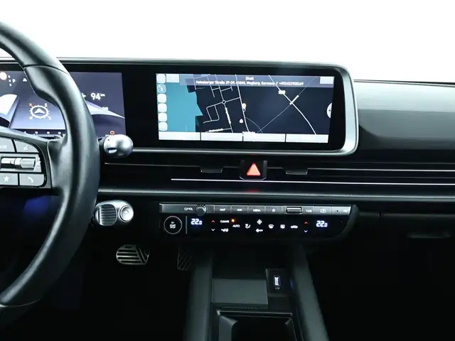 Hyundai Ioniq 6 view 11