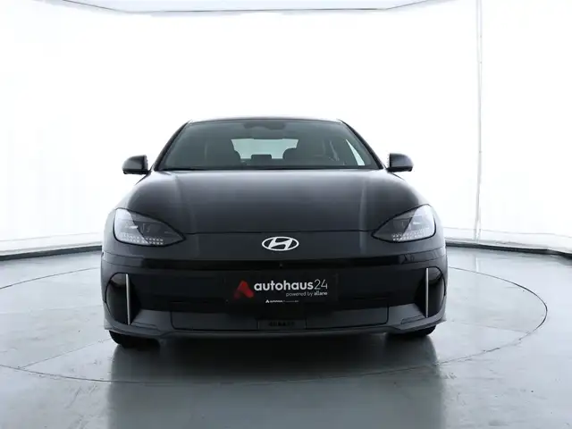 Hyundai Ioniq 6 view 2