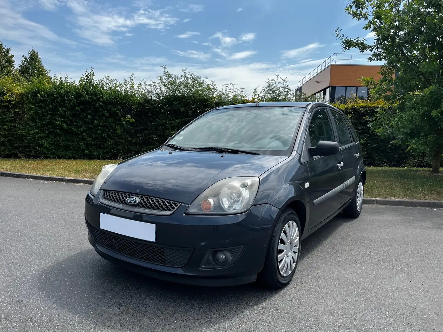 Ford Fiesta Fiesta 1.3i Senso Gris - 1