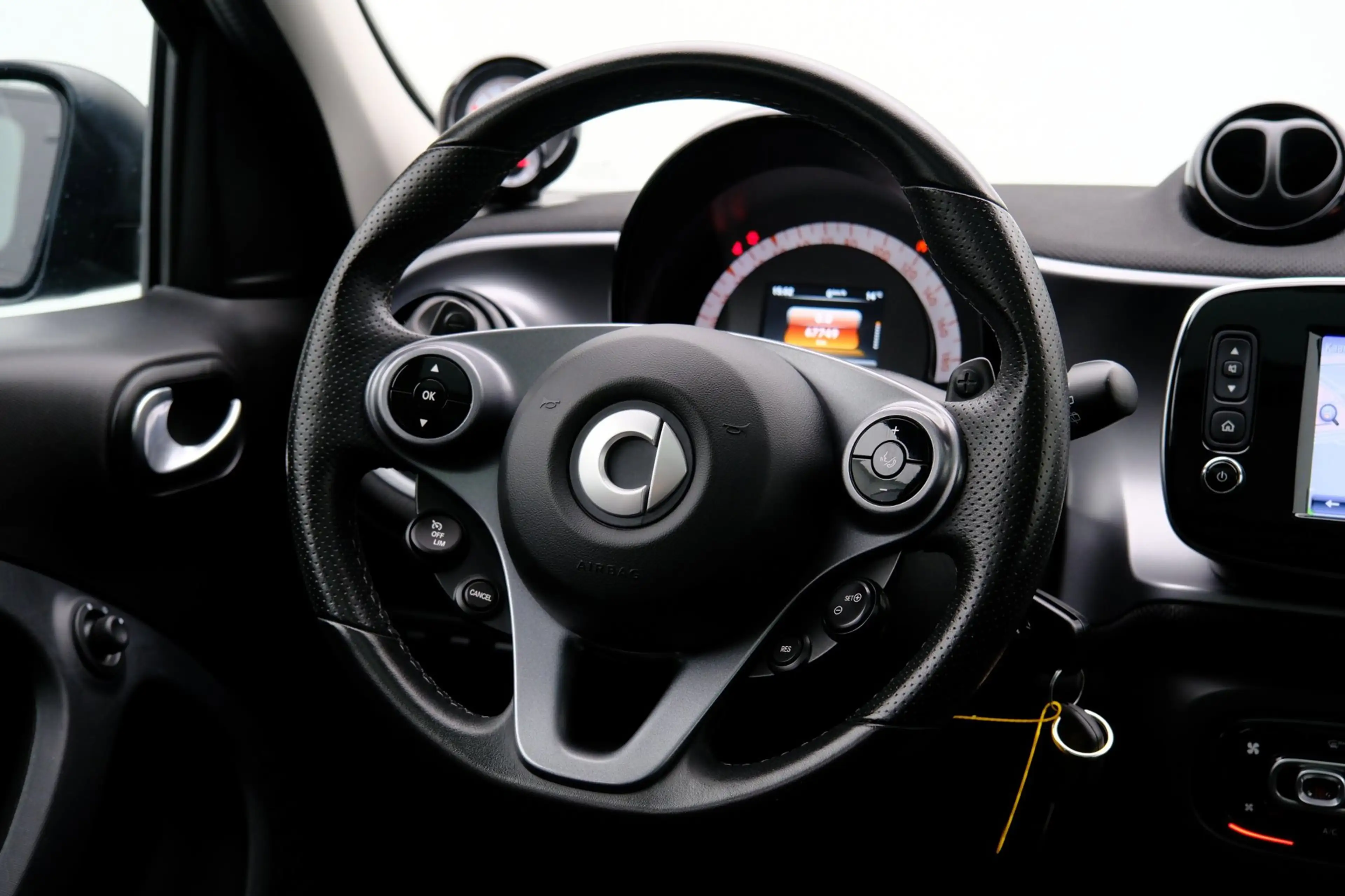 smart forFour 1.0 Passion 5-drs Pano|Clima|Cruise|Navi|LMV — photo 10