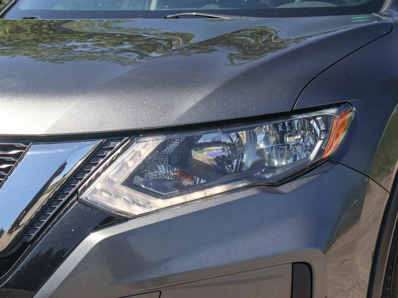 Nissan Rogue снимка Nissan Rogue