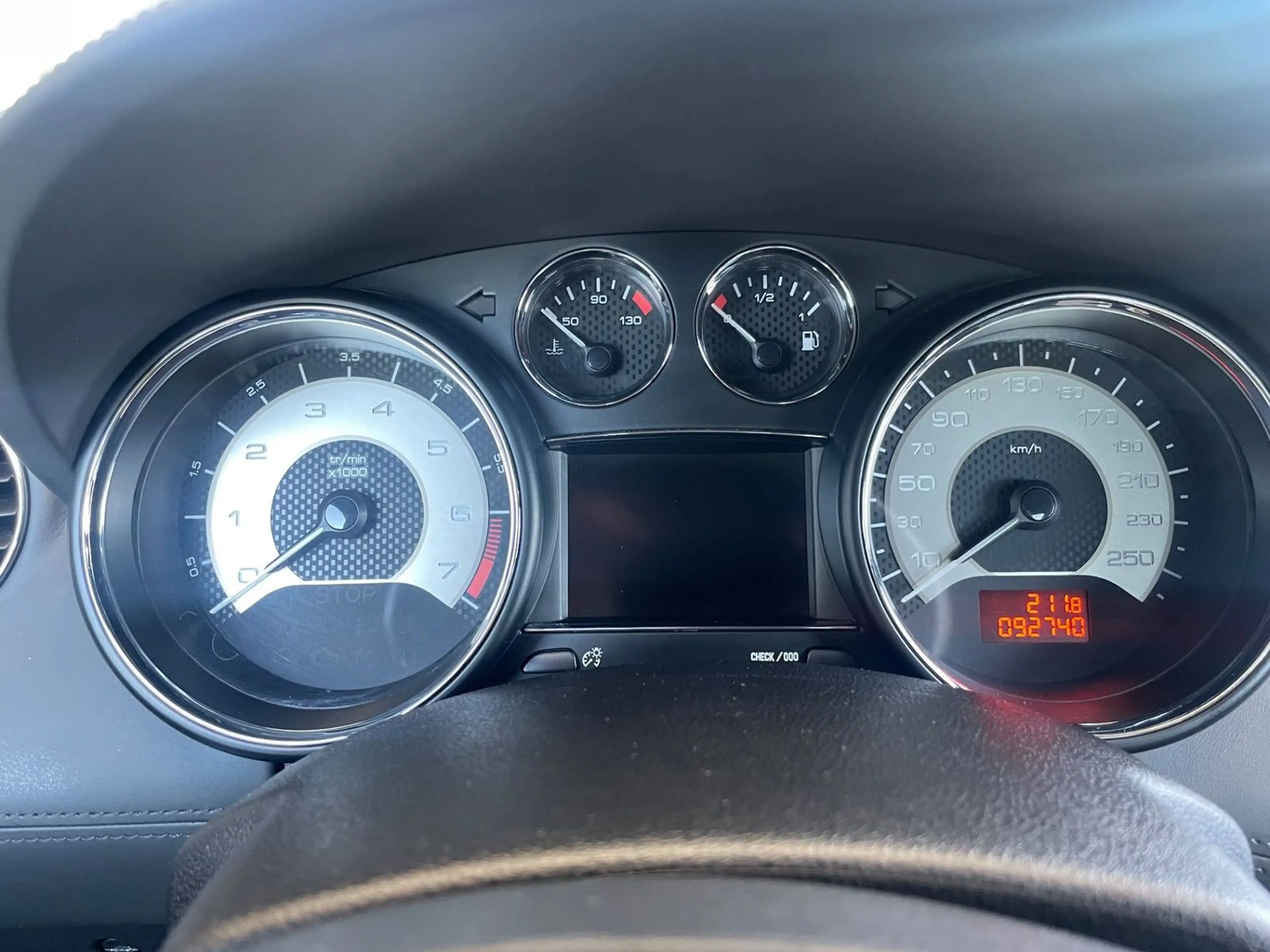 Peugeot RCZ 1.6 200 THP Basis — photo 12