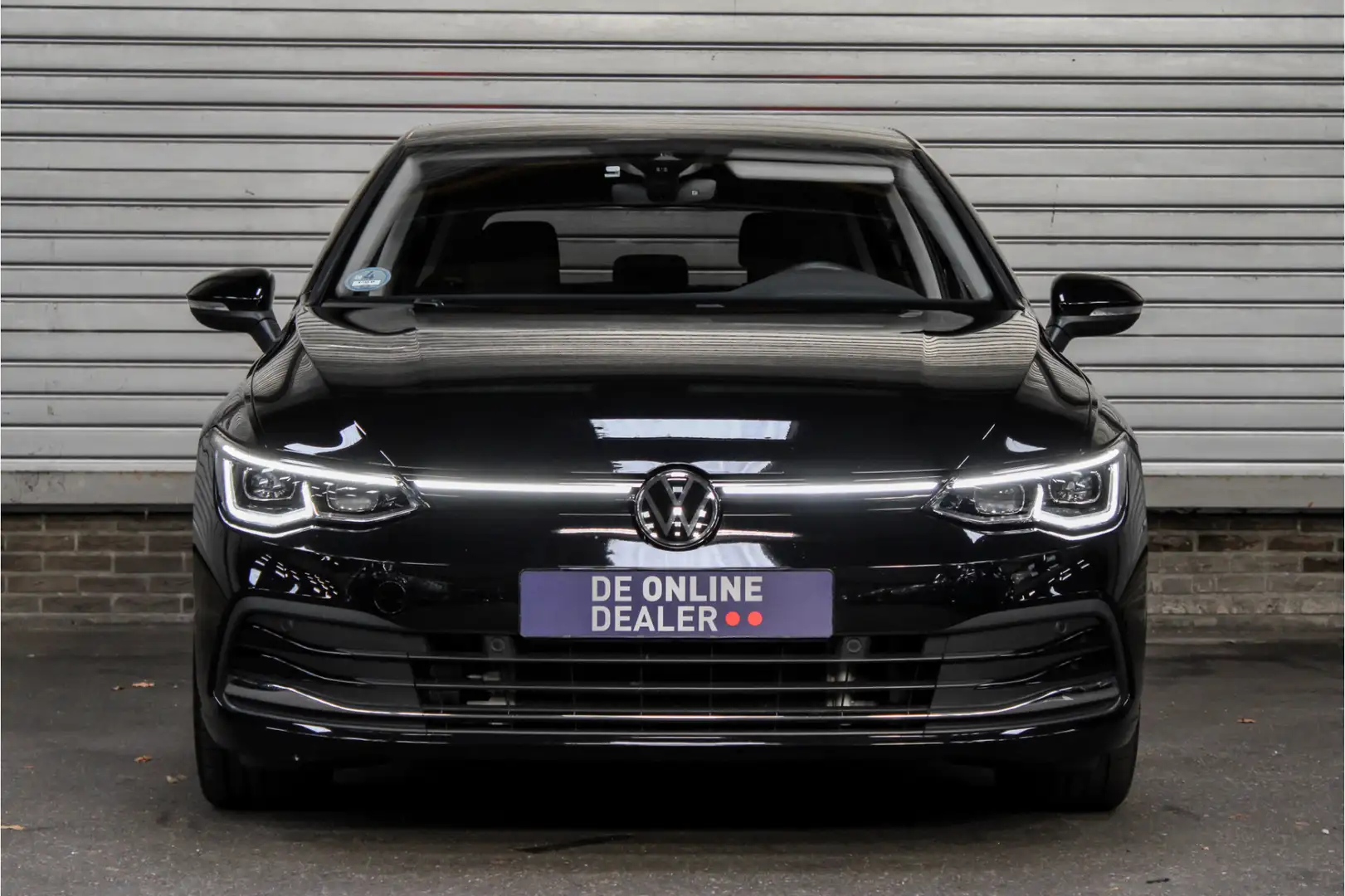 Volkswagen Golf 1.5 eTSI 150PK DSG Style |IQLight|Carplay|Sfeer|18 Zwart - 2