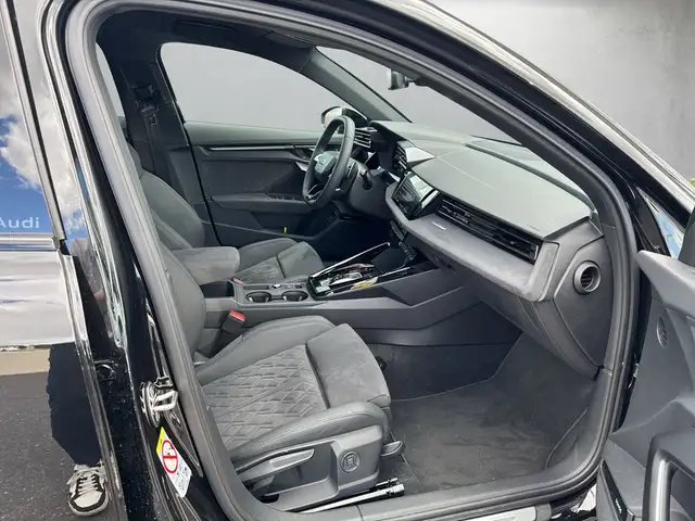 Audi RS3 view 12