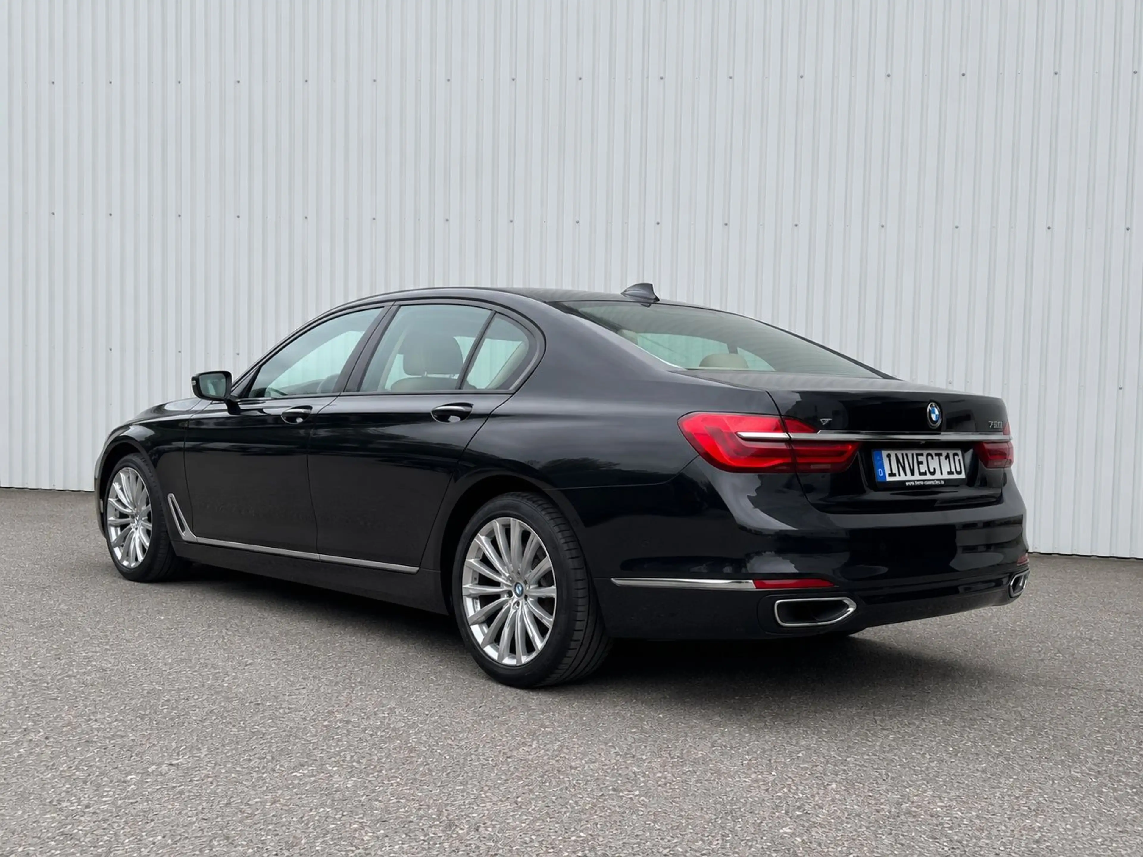 BMW 740 d xDrive*HUD*Soft Close*Massage*360 Kamera* — photo 4