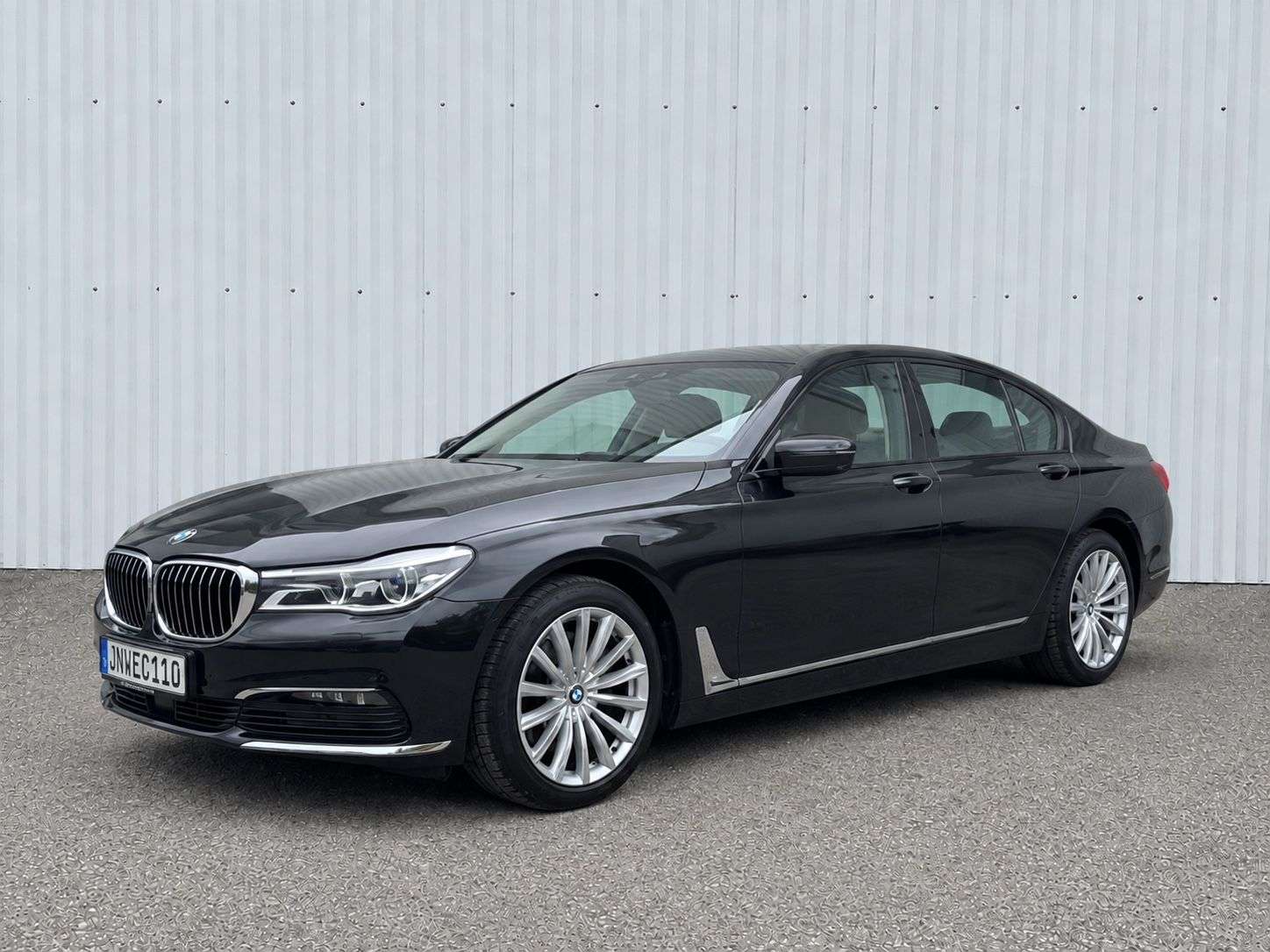 BMW 740