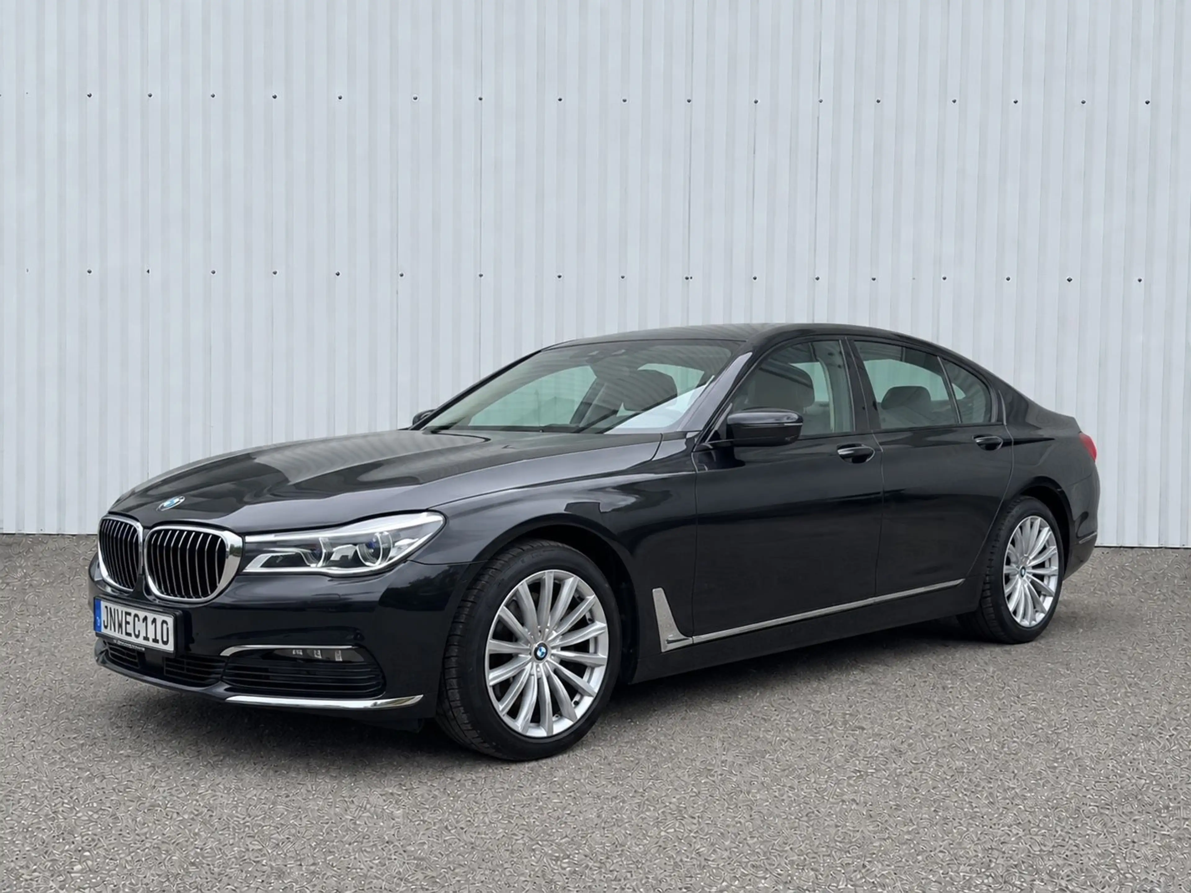 BMW 740 d xDrive*HUD*Soft Close*Massage*360 Kamera*