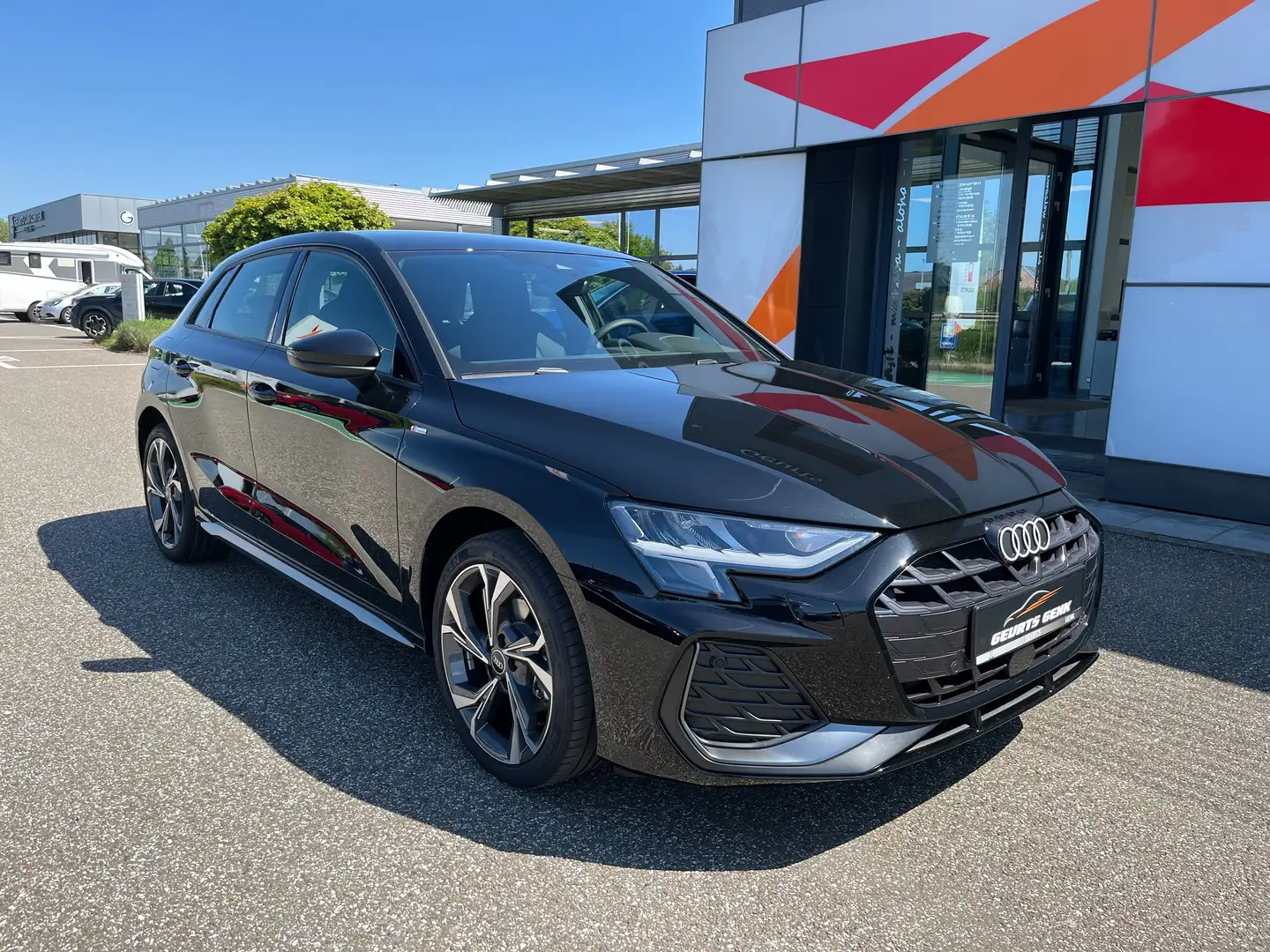 Audi A3 S-line 35TFSI 150 S-tronic FACELIFT Noir - 1