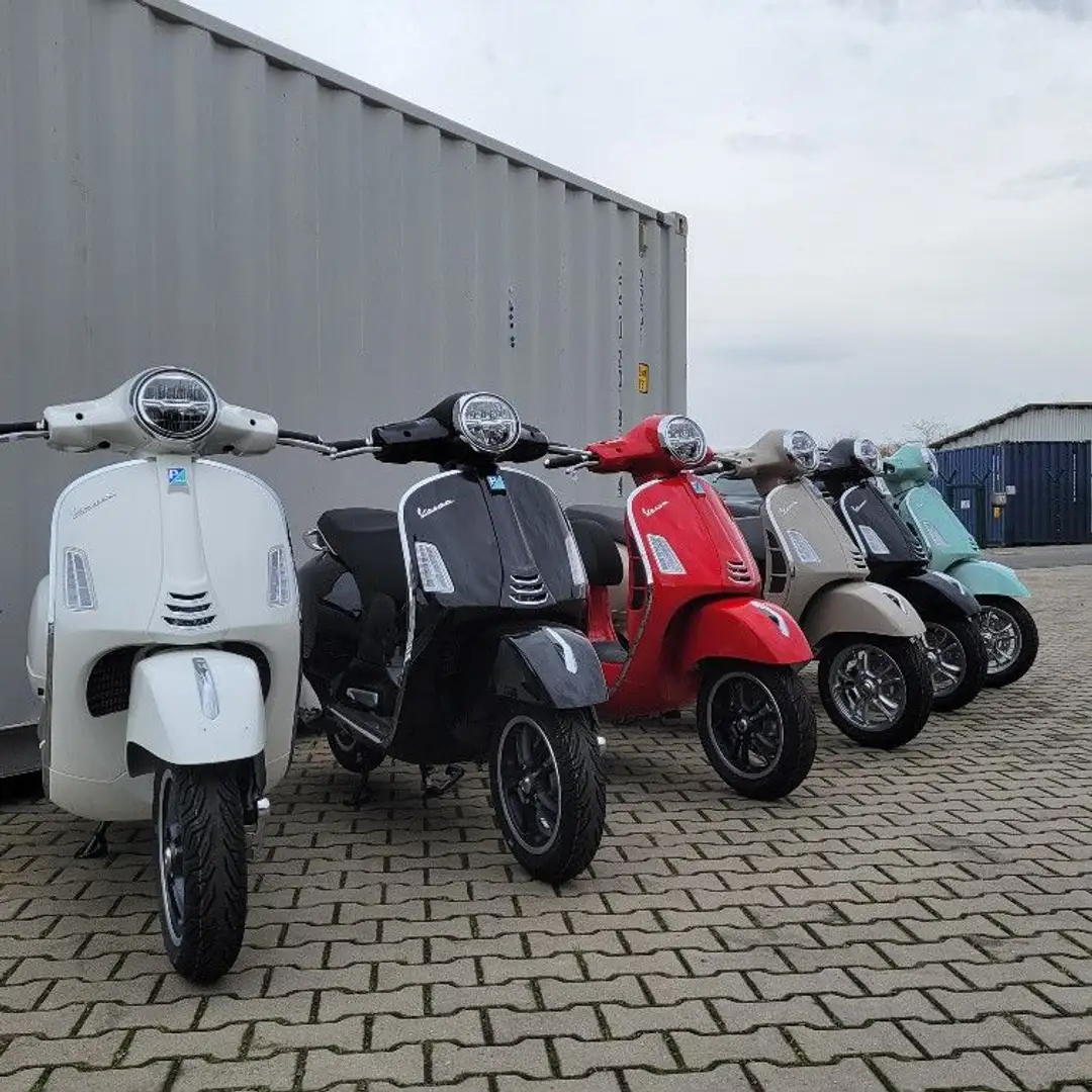 Vespa GTS 125 ie & Super 25er e5+ 3. J Garantie ! Beige - 2