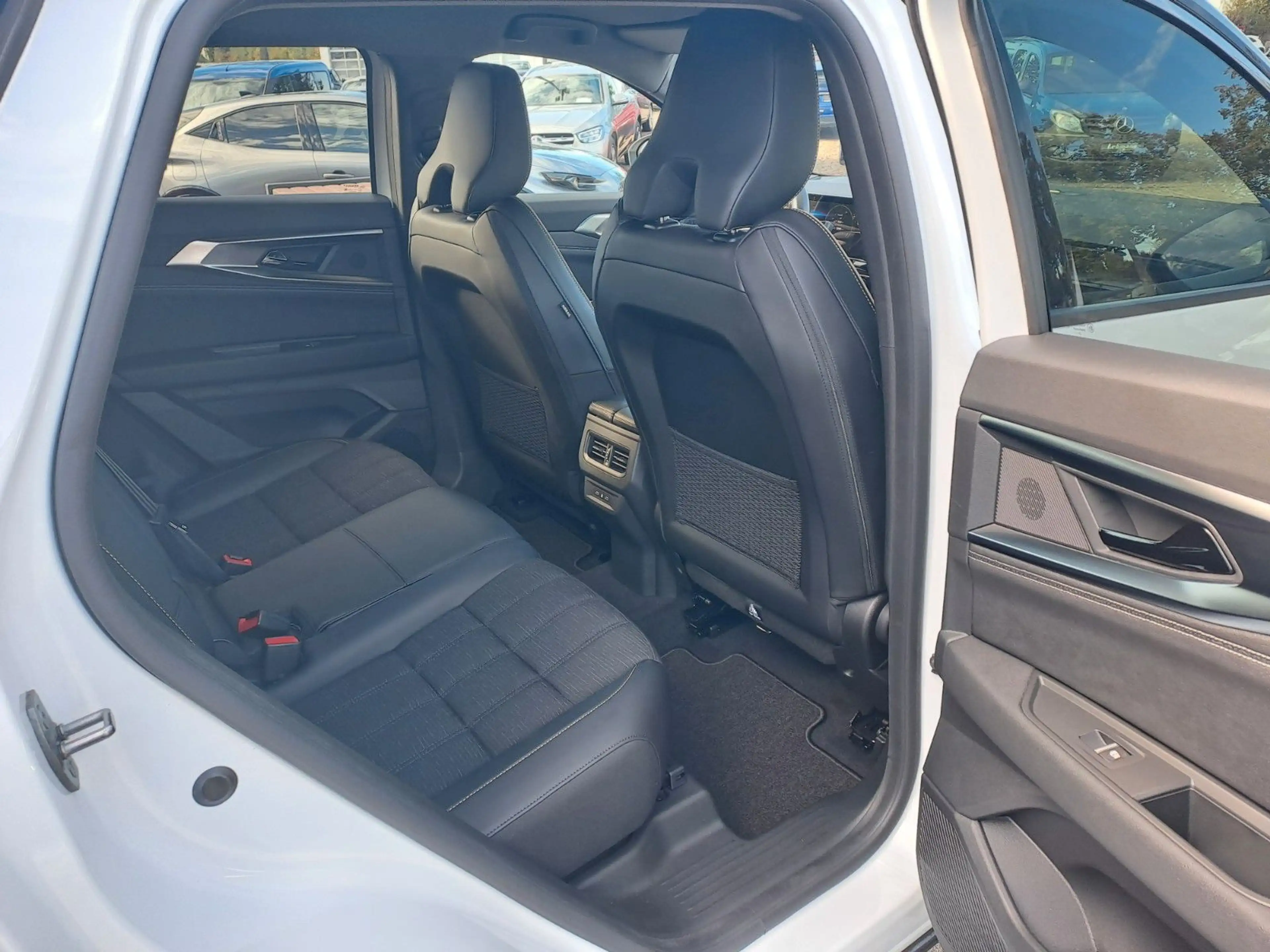 Renault Austral Iconic Hybrid 200 — photo 13