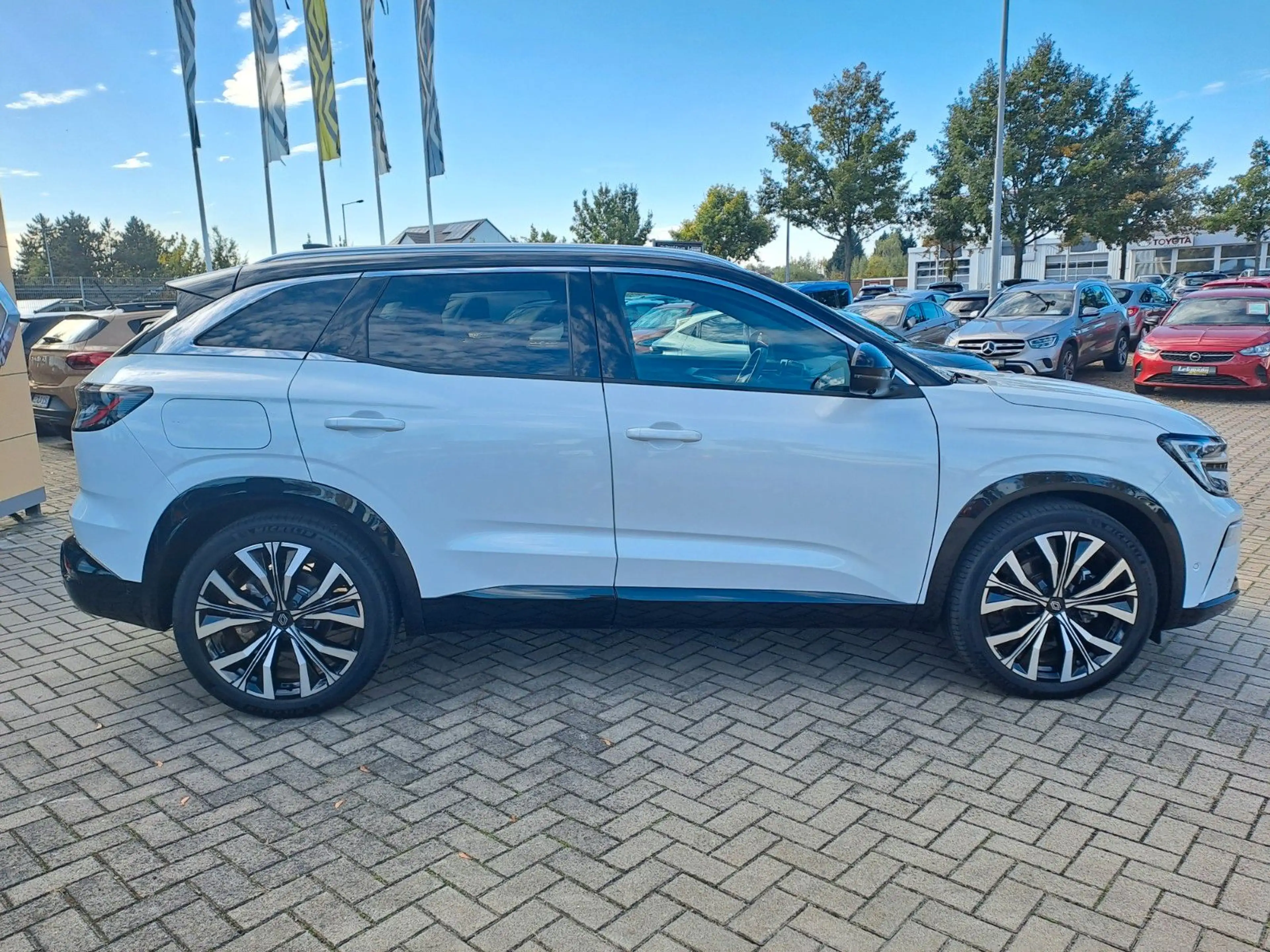 Renault Austral Iconic Hybrid 200 — photo 4