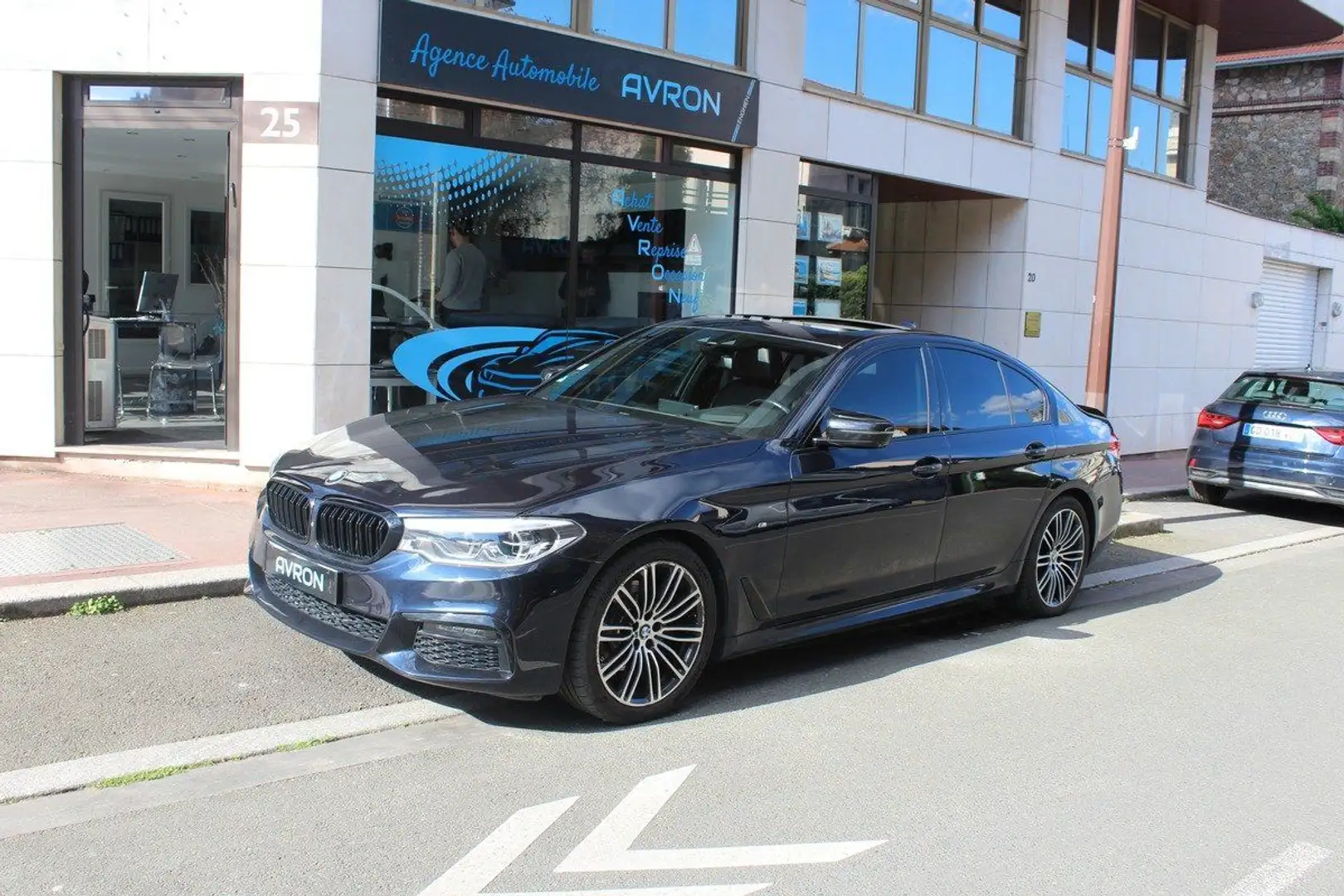 BMW 520 (G30) 520DA 190 XDRIVE M SPORT Black - 1
