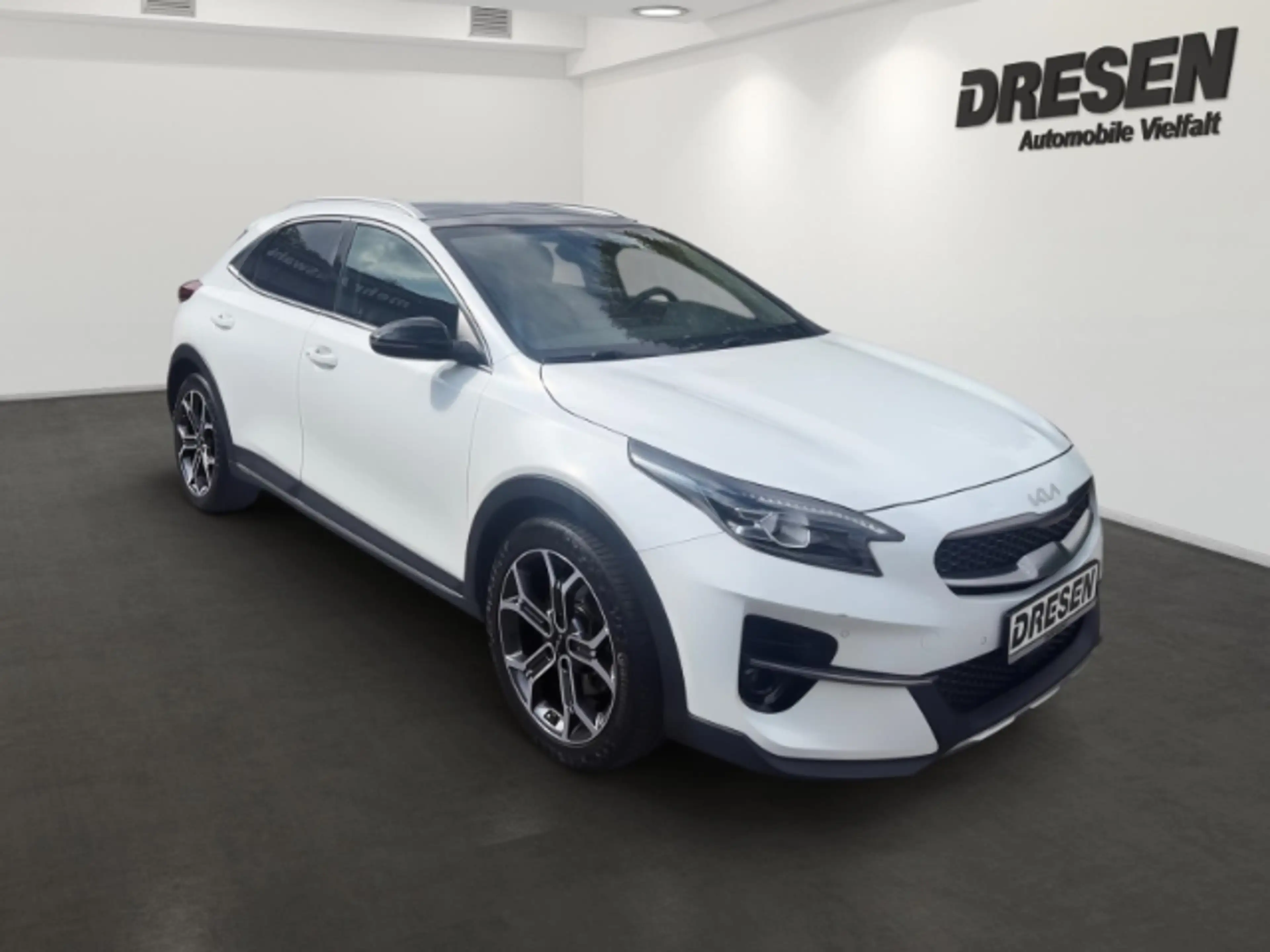 Kia XCeed PLATINUM ED 1.5 T-GDI DCT7 GLASDACH,NAVI,DAB — photo 2