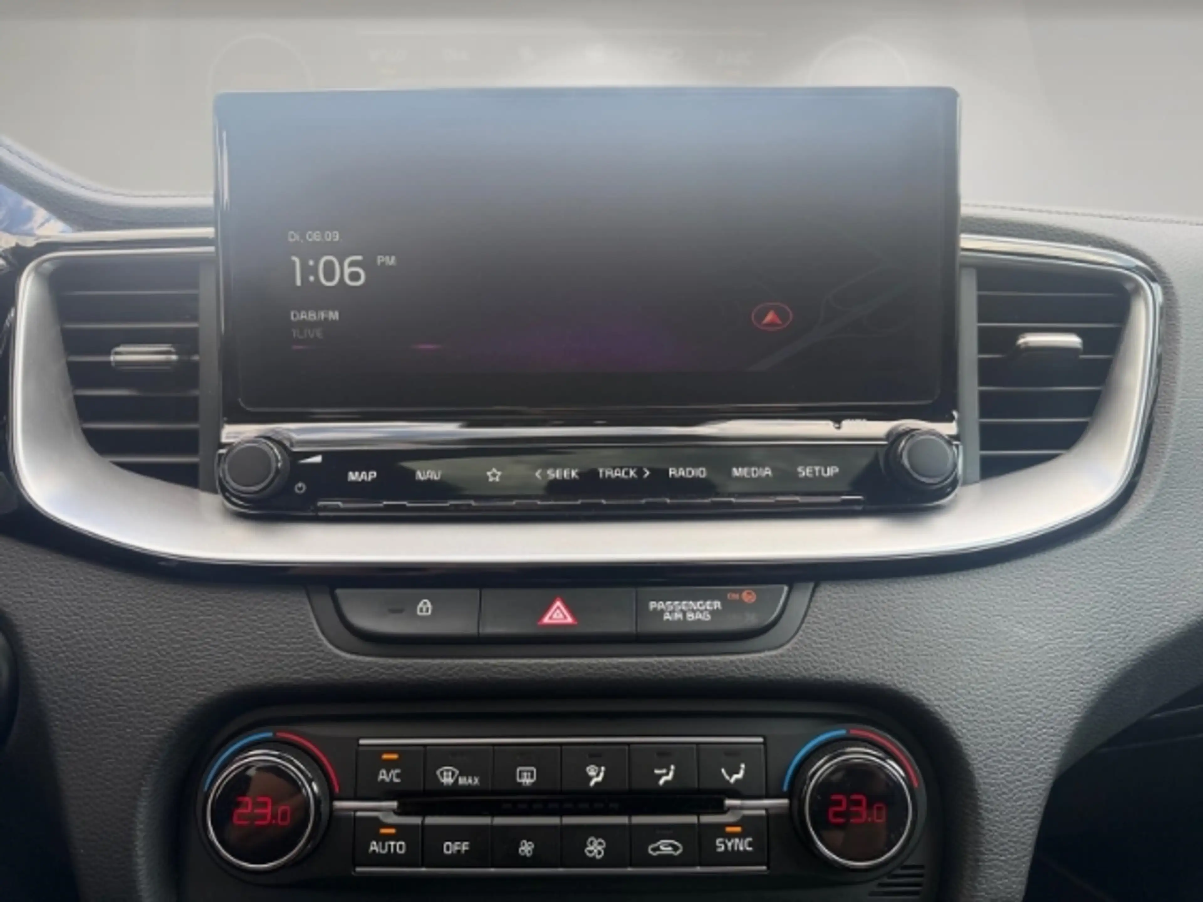 Kia XCeed PLATINUM ED 1.5 T-GDI DCT7 GLASDACH,NAVI,DAB — photo 9