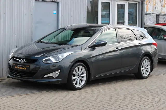 Hyundai i40 cw Comfort+Klimaaut+Kamera+2.Hand+PDC