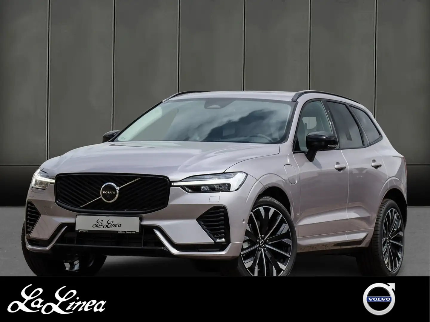 Volvo XC60 Ultra Dark Recharge Plug-In Hybrid AWD Grau - 1