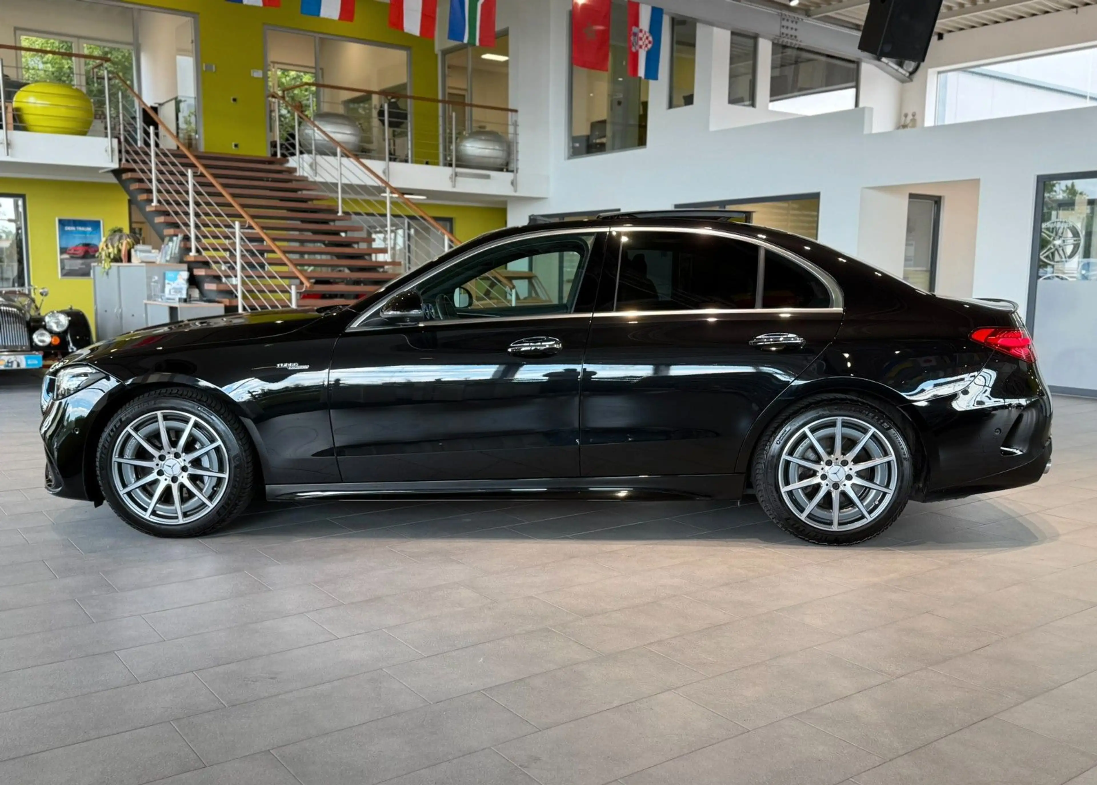 Mercedes-Benz C 43 AMG Limousine 4Matic*360°*Pano*HUD* — photo 3