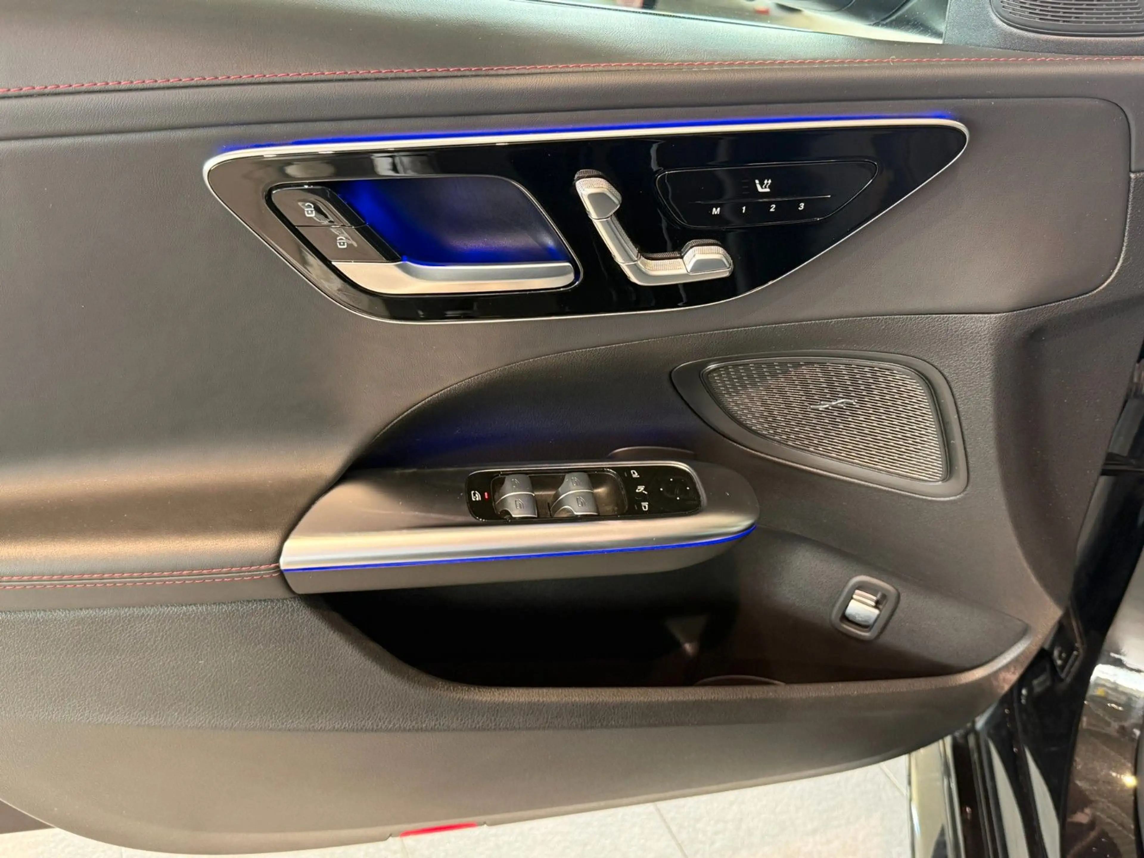 Mercedes-Benz C 43 AMG Limousine 4Matic*360°*Pano*HUD* — photo 11