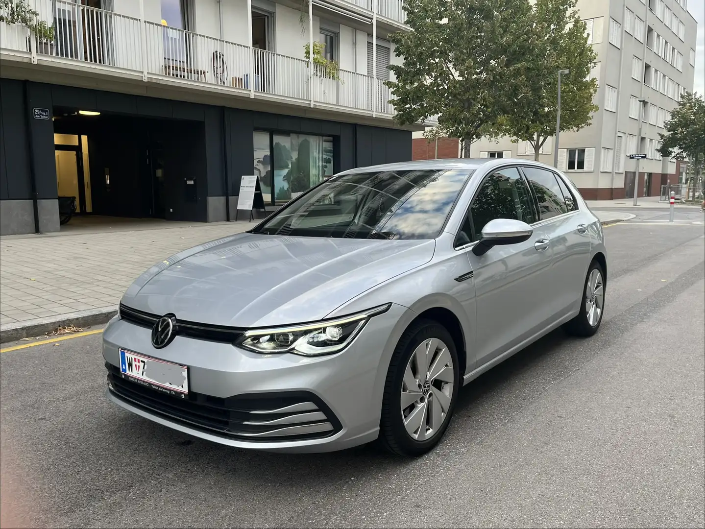 Volkswagen Golf 1.5 TSI 110kW ACT Comfortline - 1