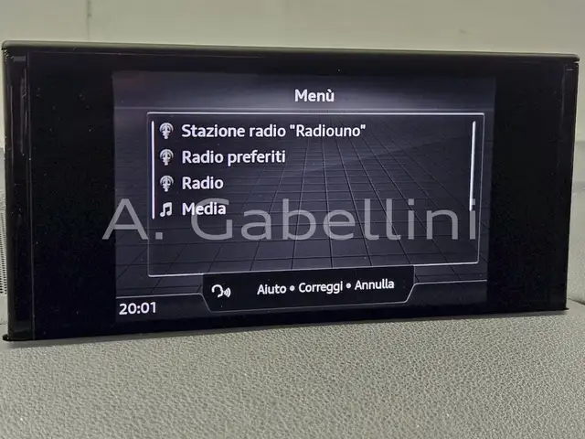 Audi Q7 view 13