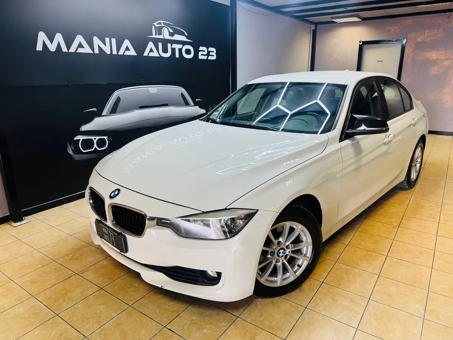 BMW 318 318d*SPORT*143CV*AUTOMATICA*UNIPRO*NAVI* Blanc - 1