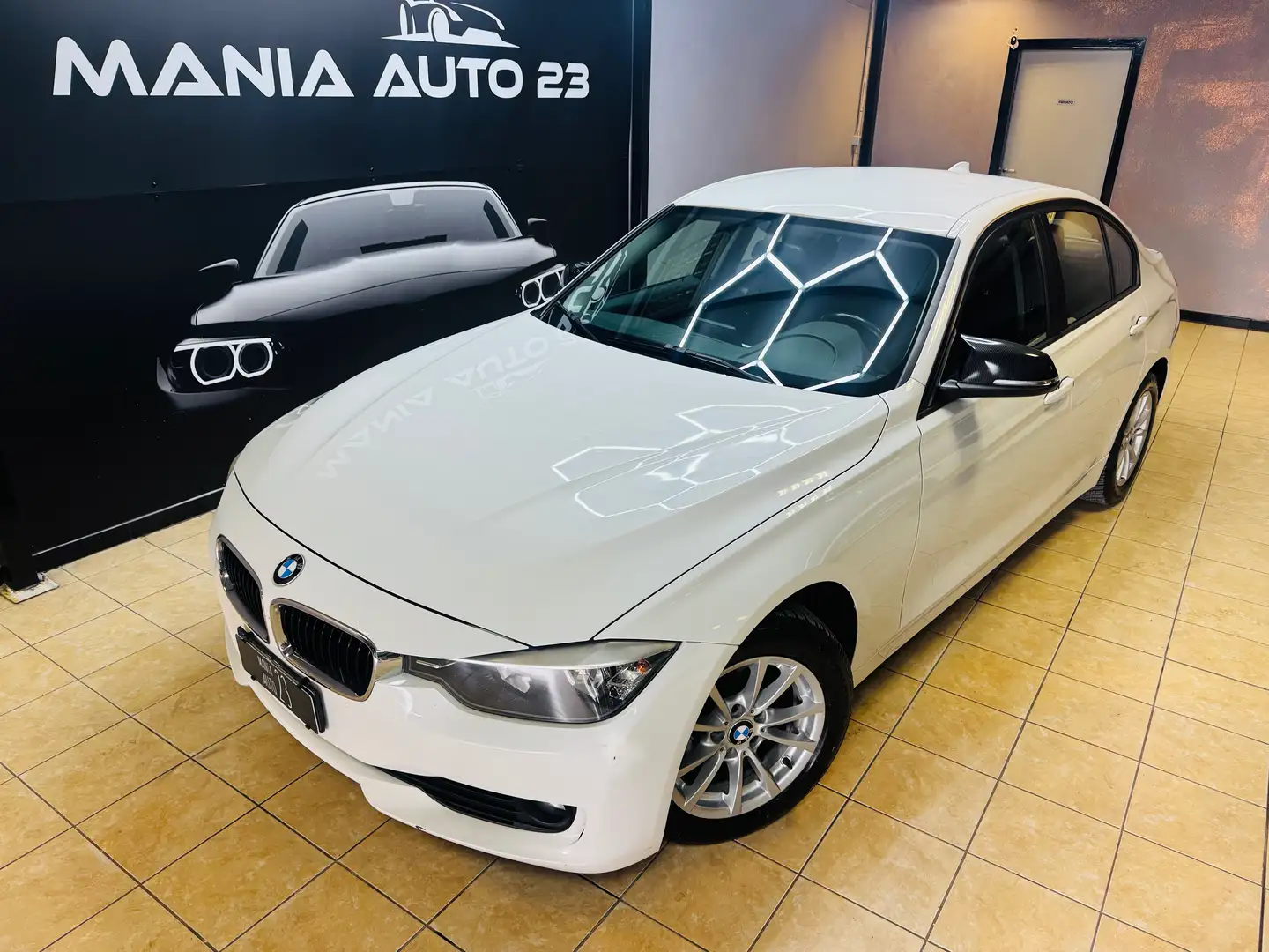BMW 318 318d*SPORT*143CV*AUTOMATICA*UNIPRO*NAVI* Blanc - 2