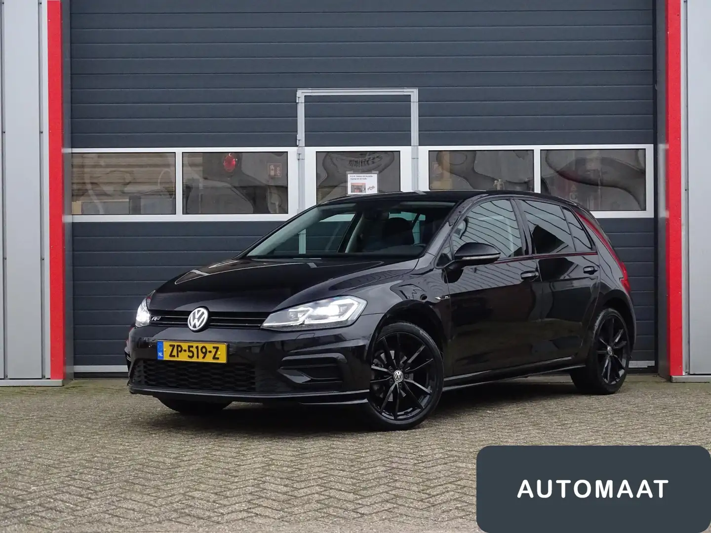 Volkswagen Golf 1.5 TSI Highline Business R | R-Line | Navi | ACC Чорний - 2