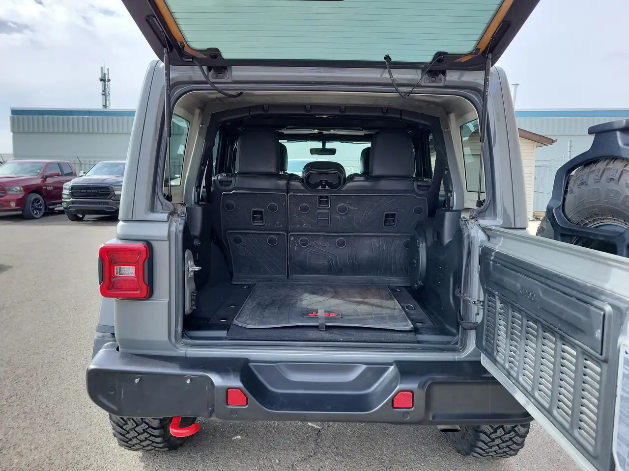 Jeep Wrangler снимка Jeep Wrangler
