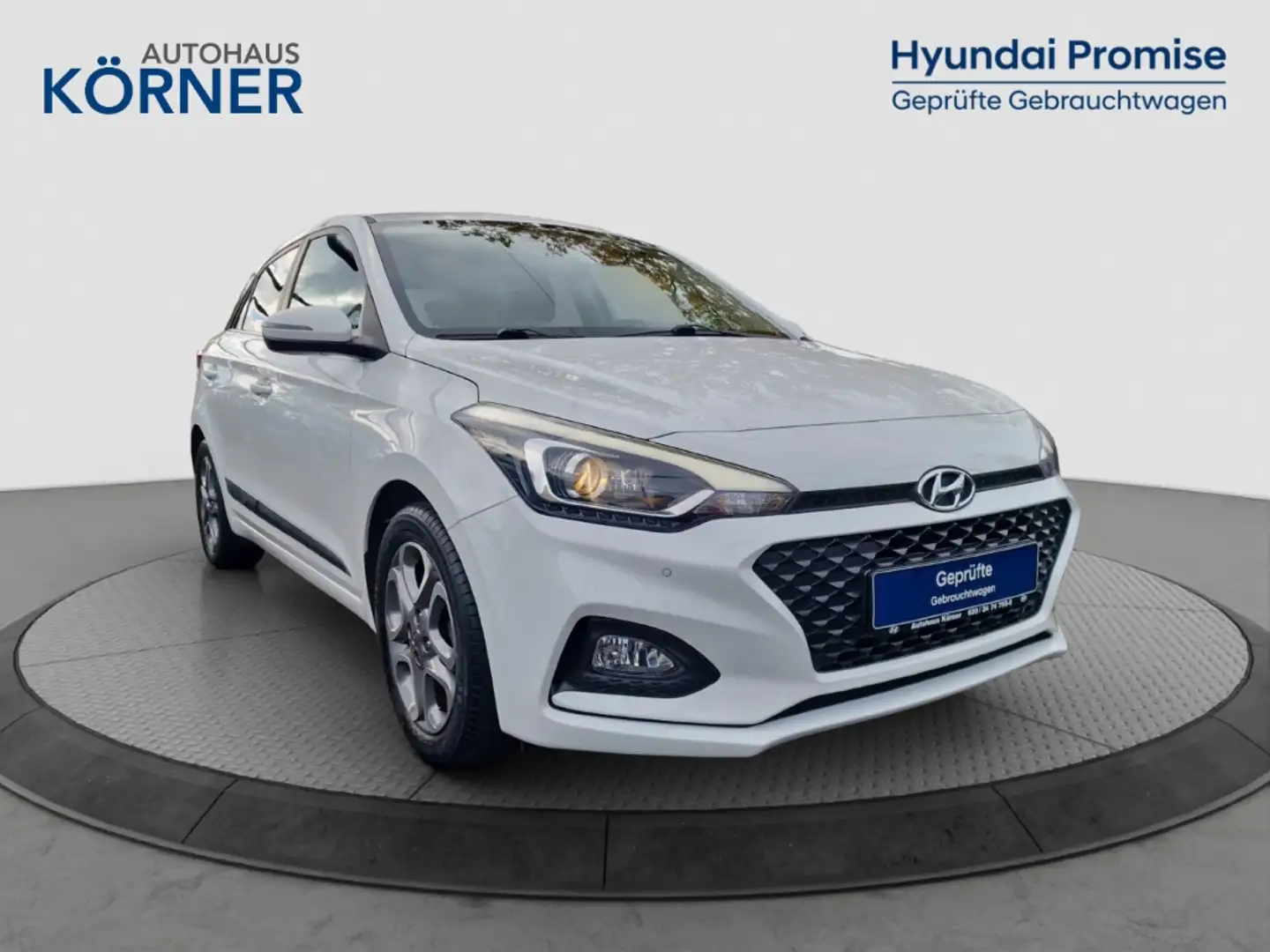 Hyundai i20 STYLE 1.2 GDi *CARPLAY*CAM*SITZHZG* Blanc - 1