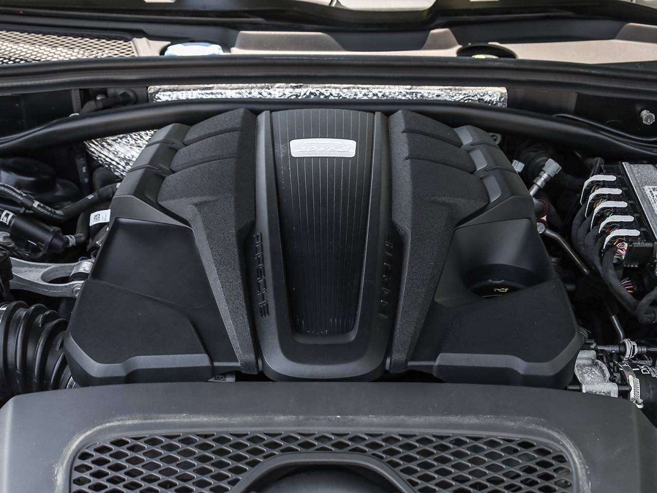 2021 Porsche Macan Premium Package Plus | 20" Wheels — снимка 1